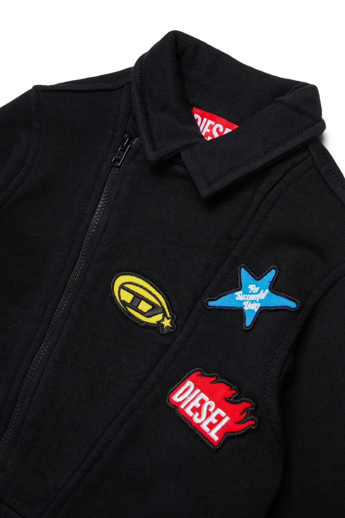 Cazadora biker con logo estampado