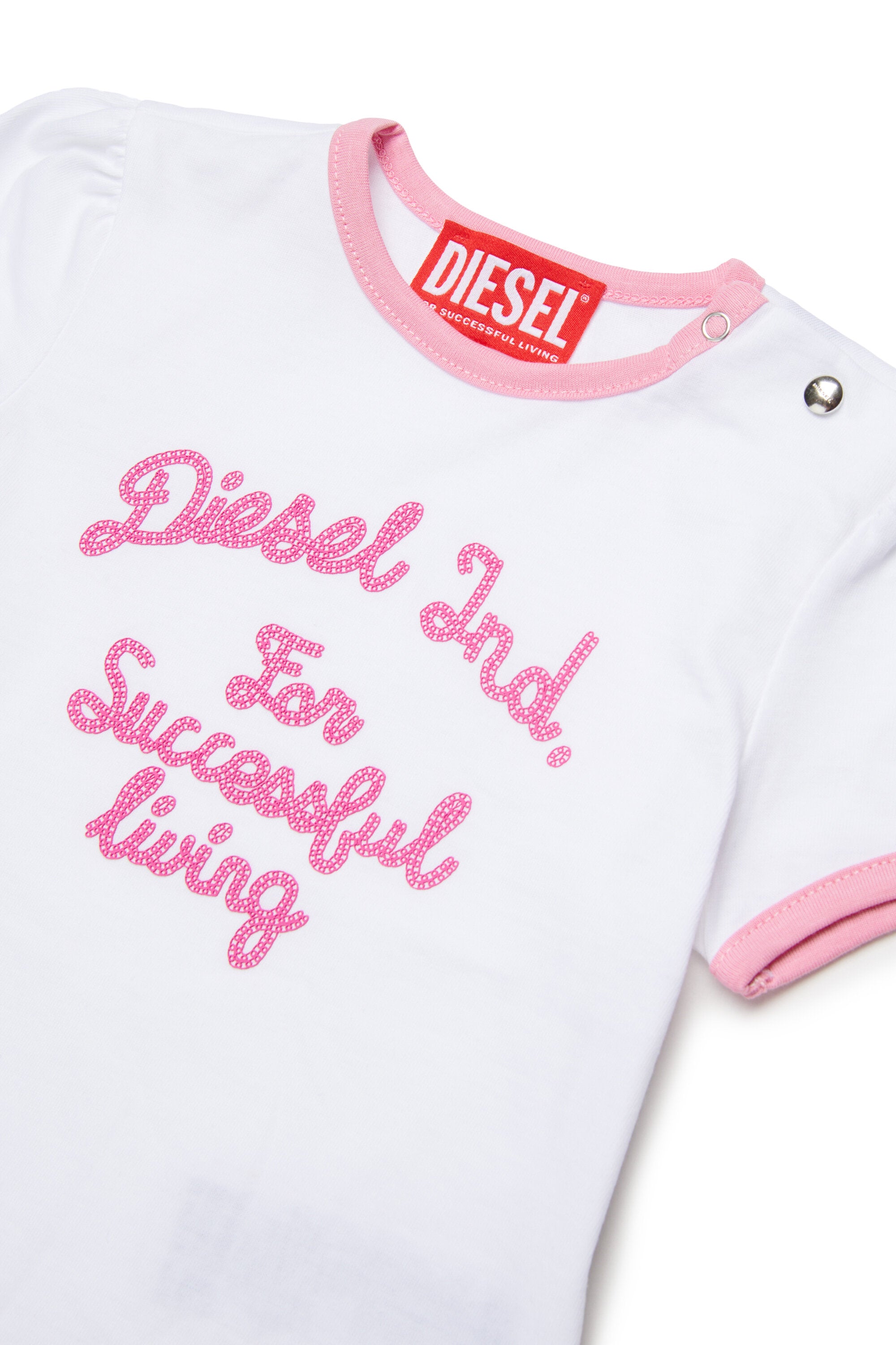 T-shirt con logo sul petto