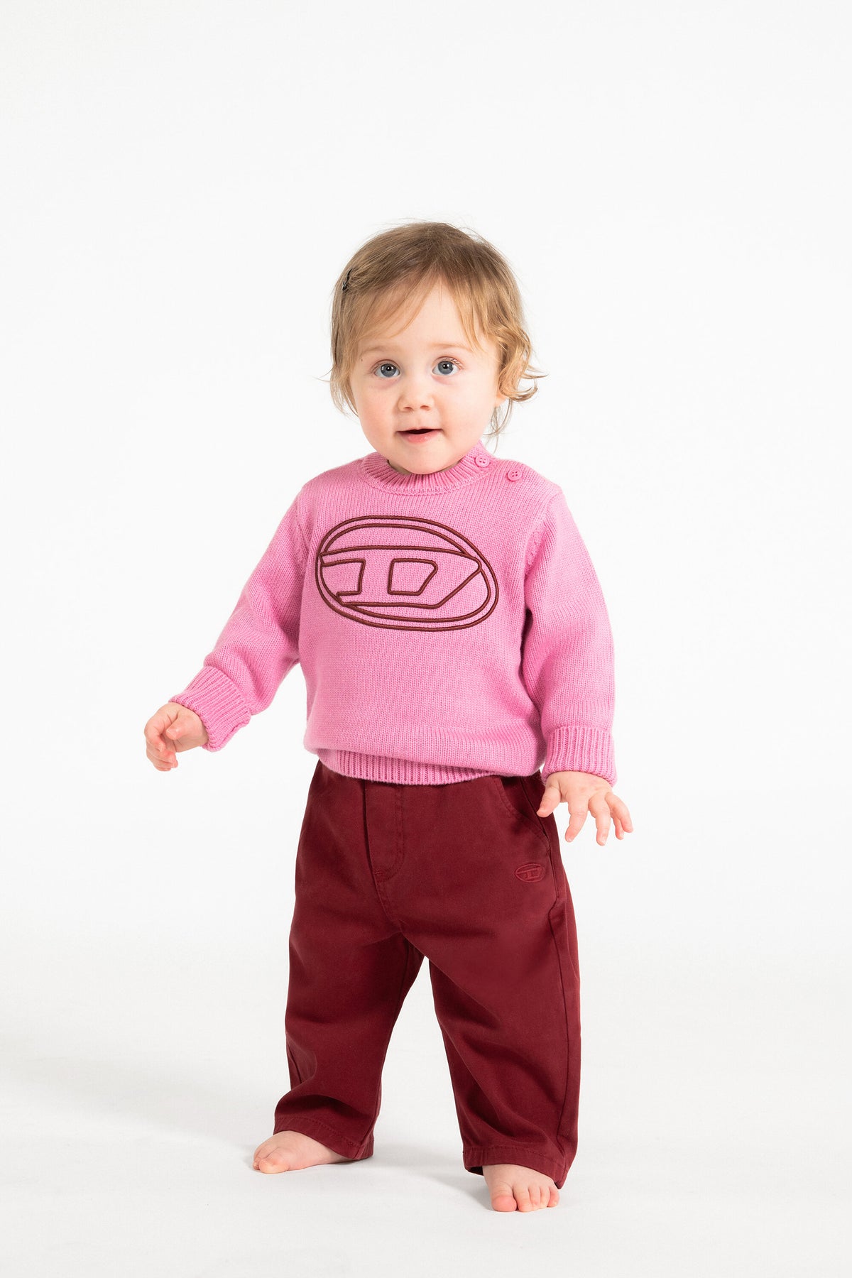 Rundhals-Pullover mit Logo