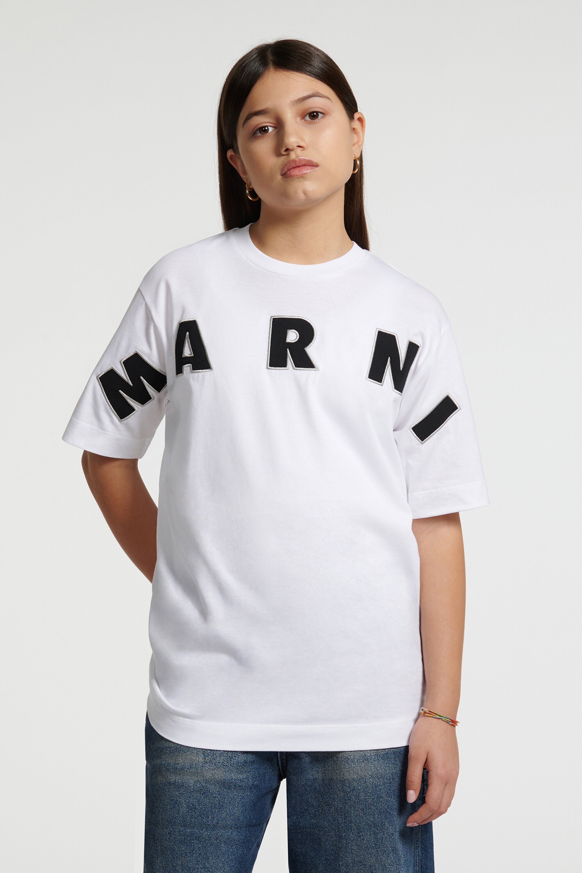 T-shirt con logo ricamato