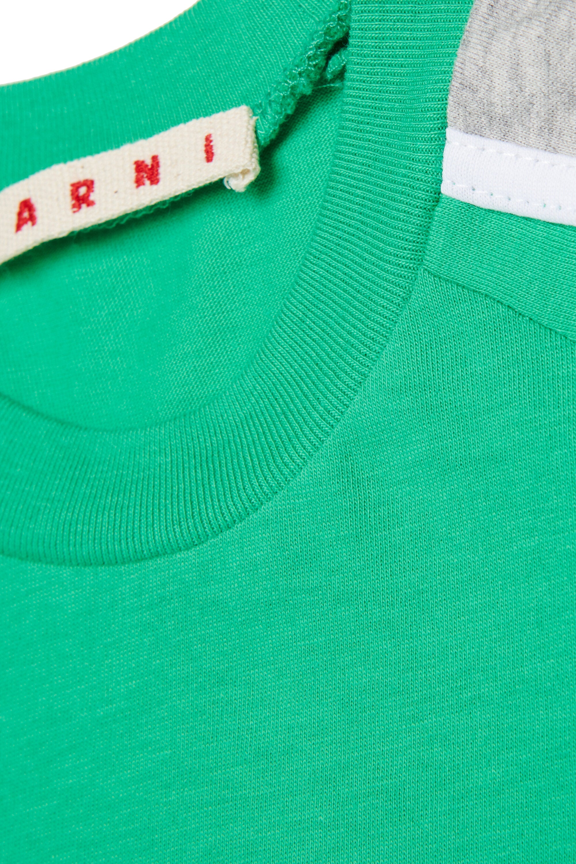 T-shirt with colorblock details