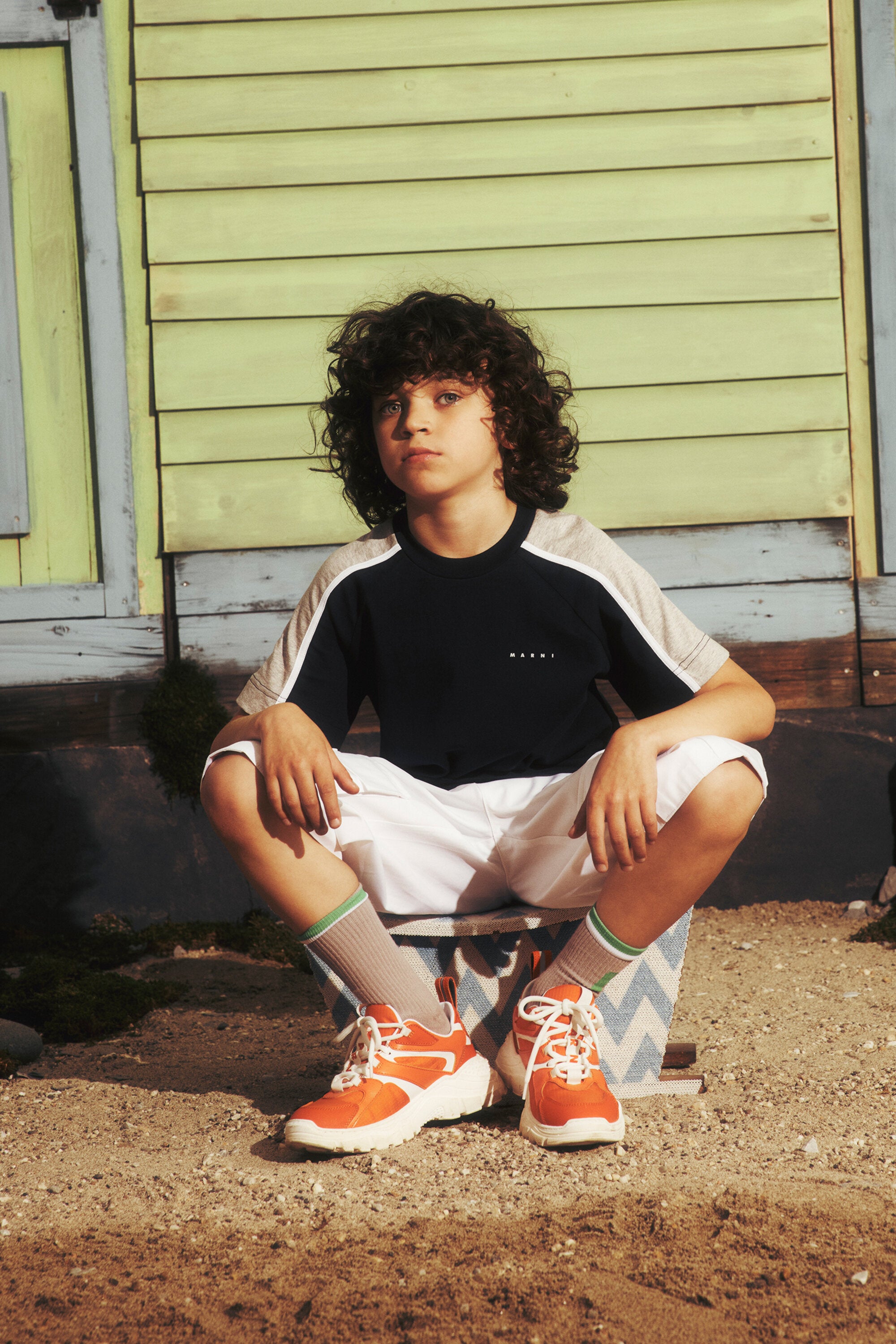 T-shirt with colorblock details