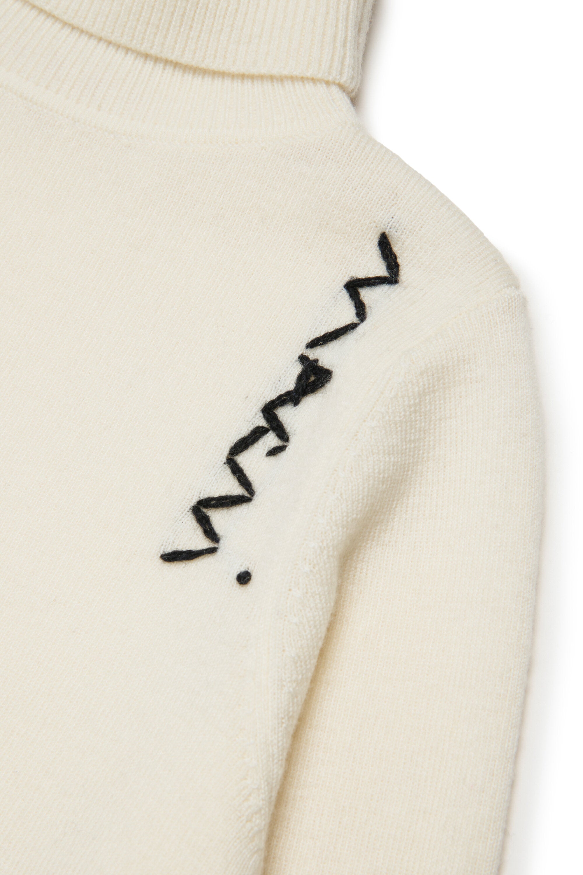 Maglione dolcevita in misto lana a coste