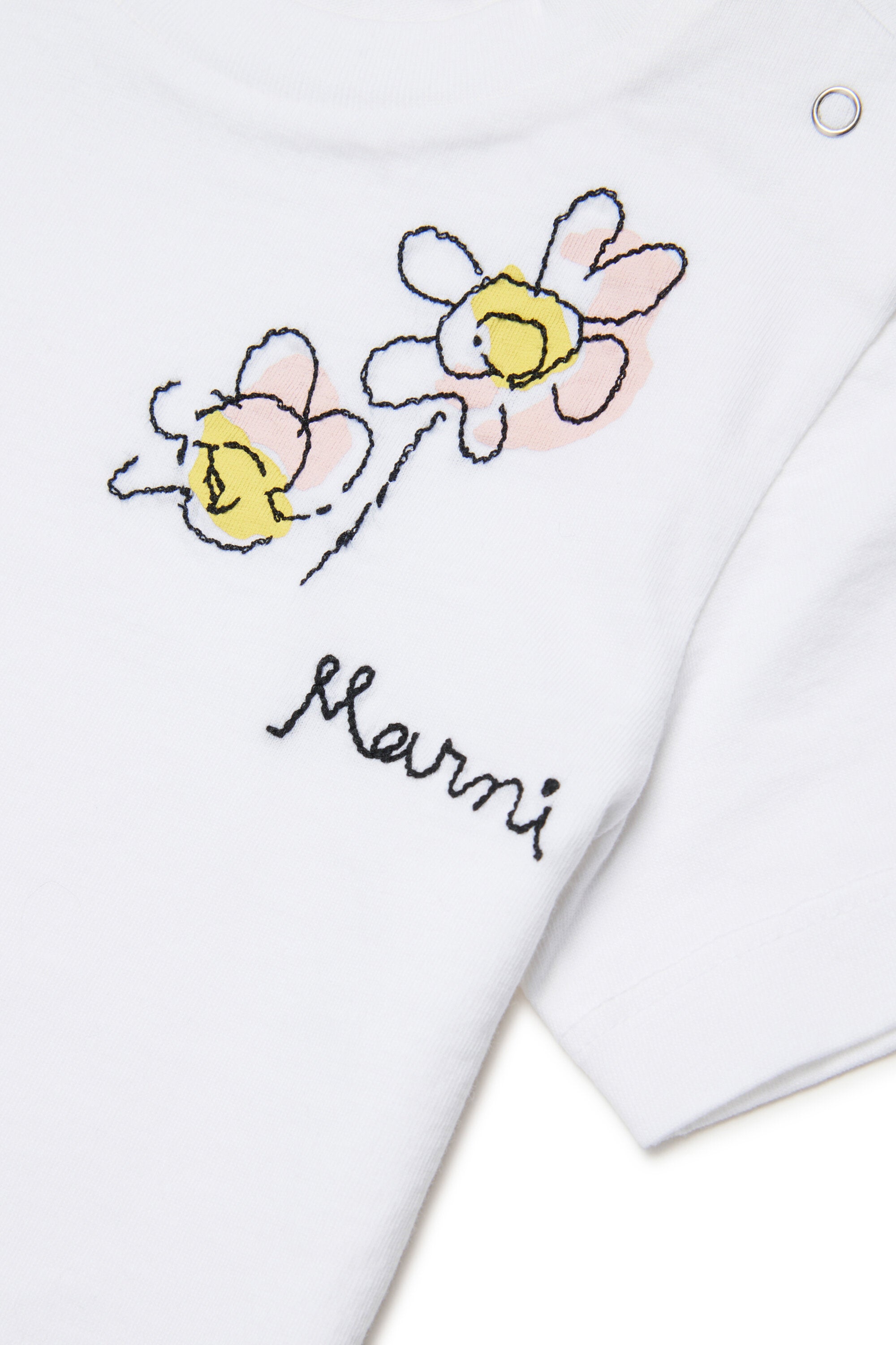 Camiseta con logotipo y bordado floral