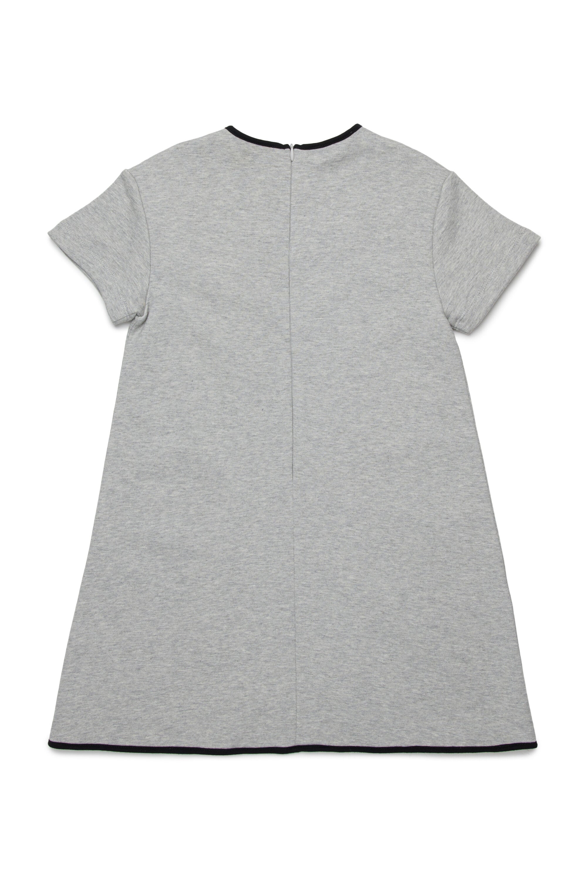 Kleid mit kurzen Ärmeln und gerader Linie