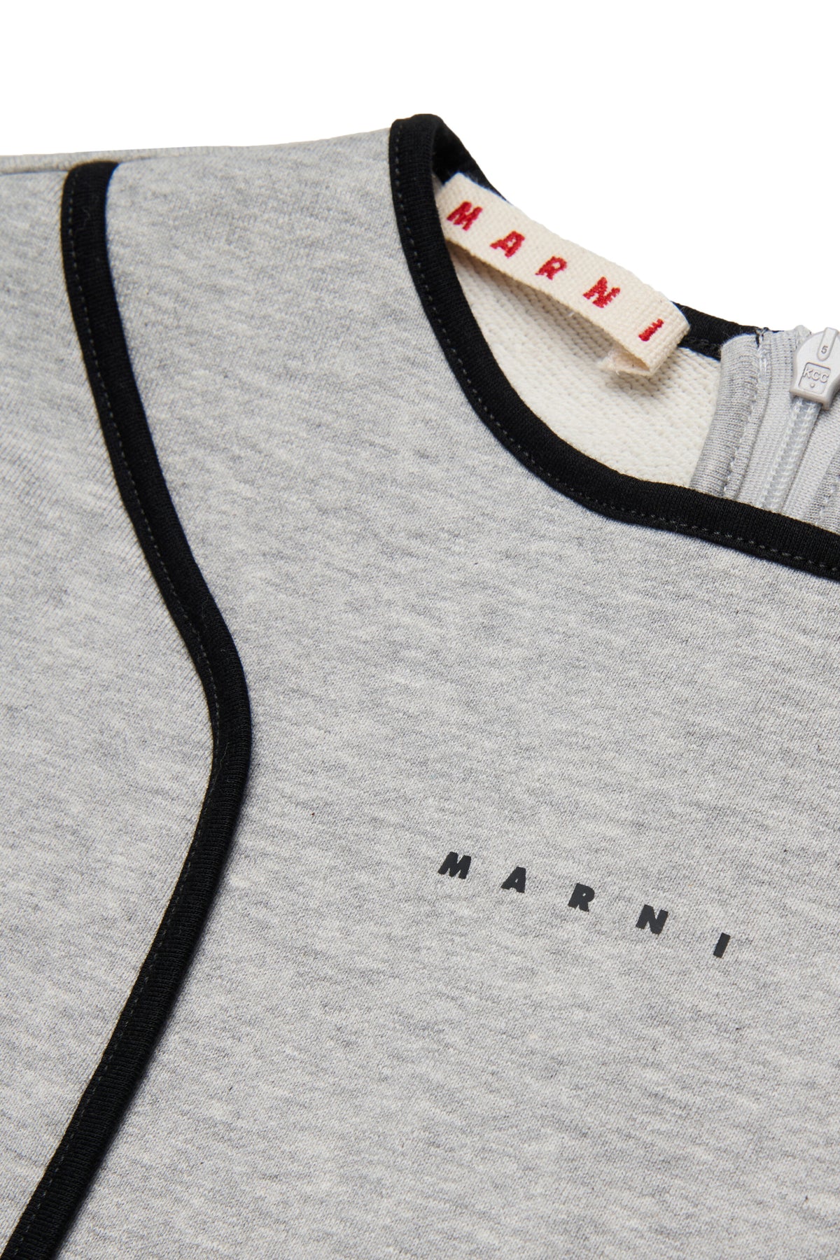 Robe à manches courtes et ligne droite