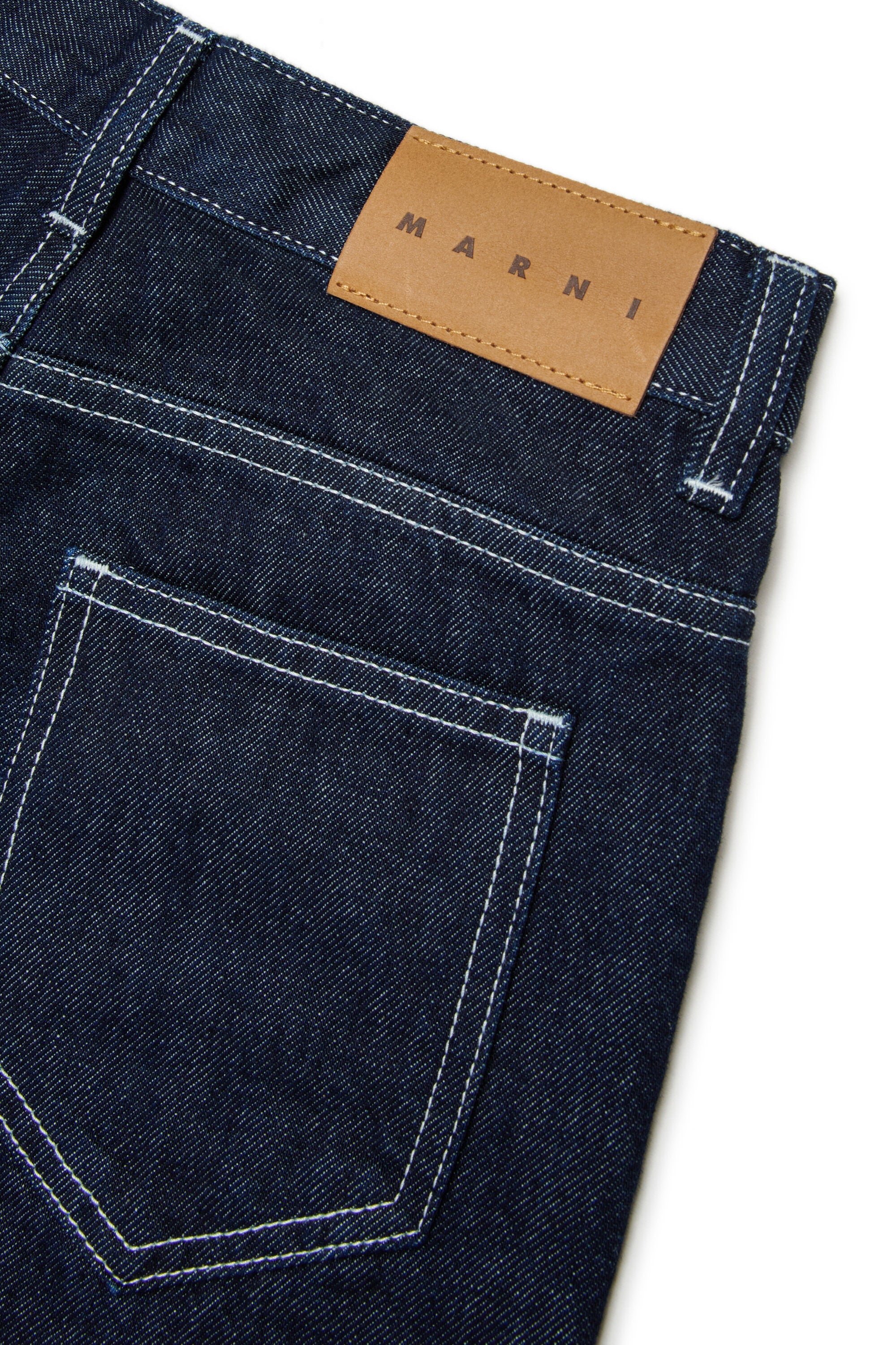 Short en denim bleu foncé