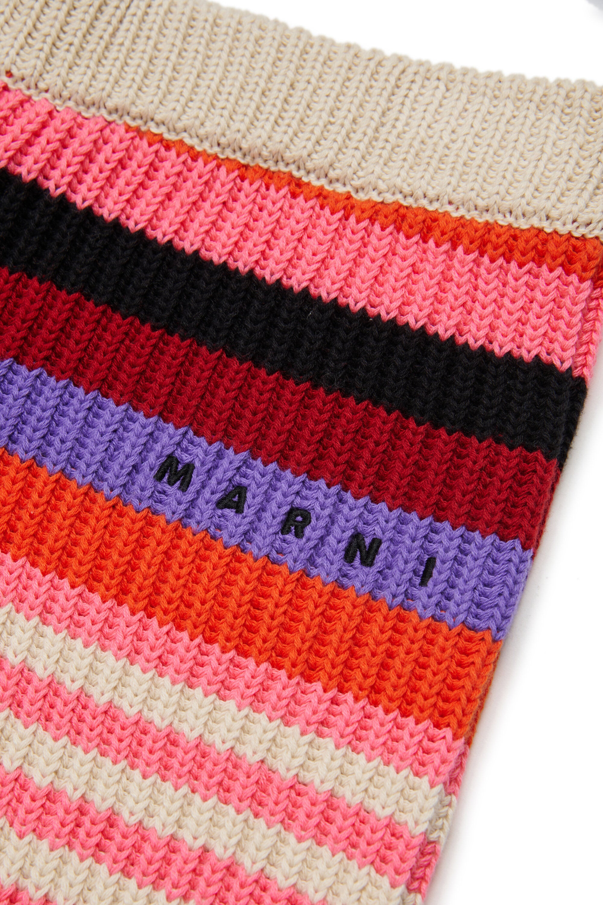 Strickshorts mit Logo