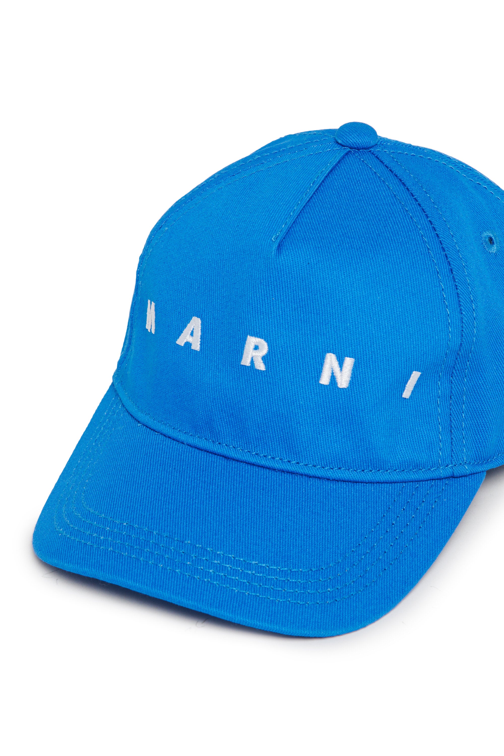 Gorra de béisbol con logotipo