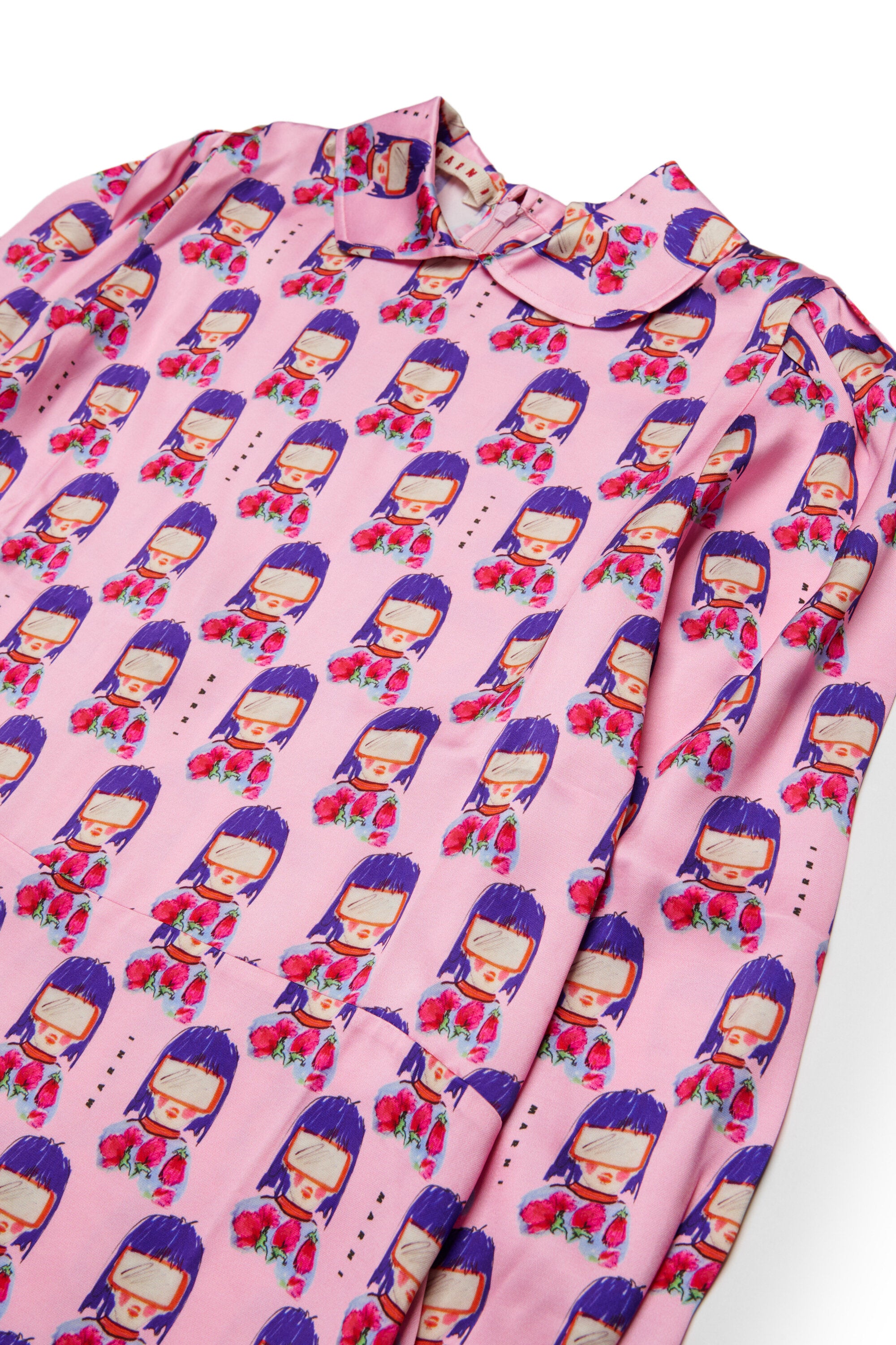 Patterned dress with classic collar
