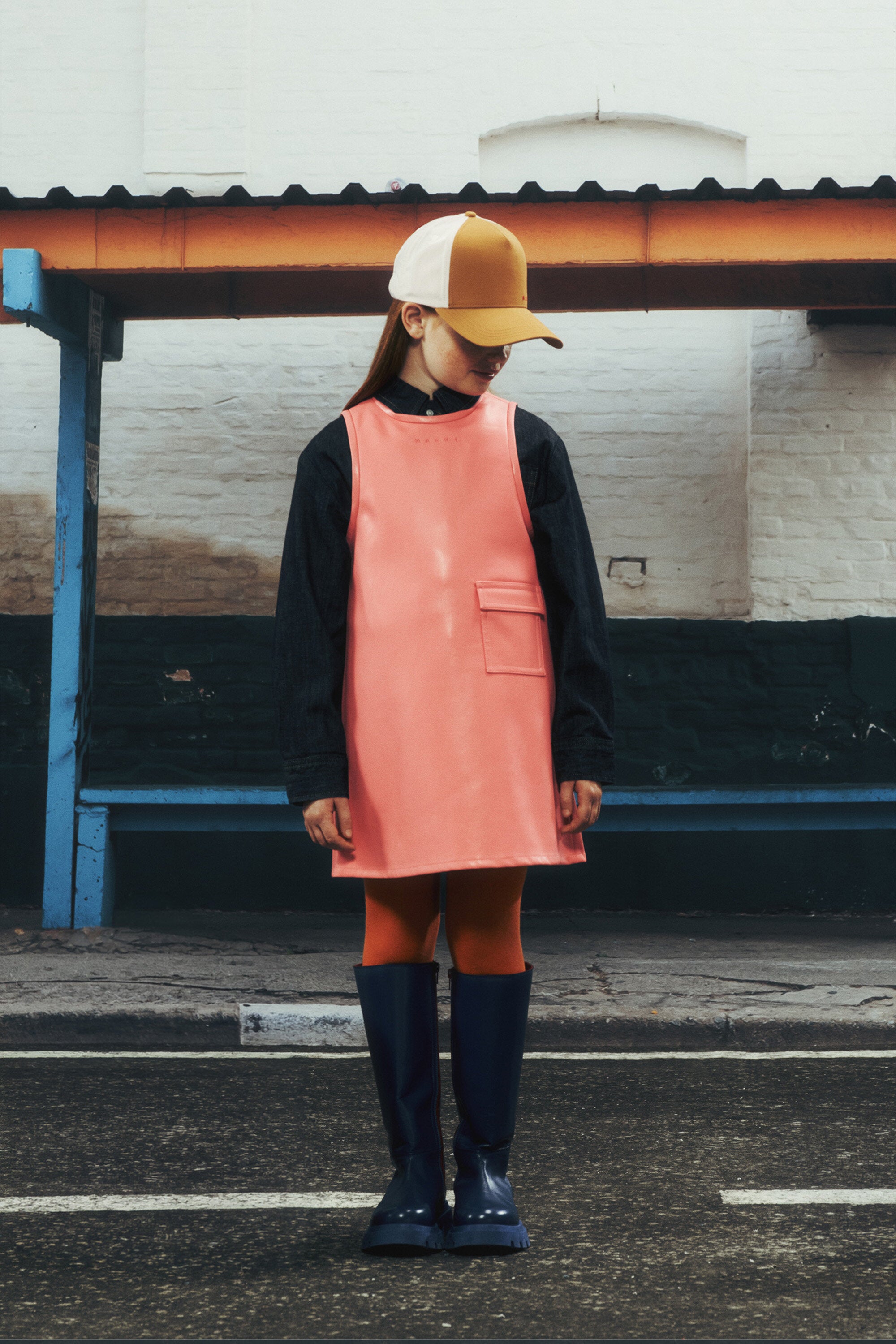 Sleeveless dress with pocket