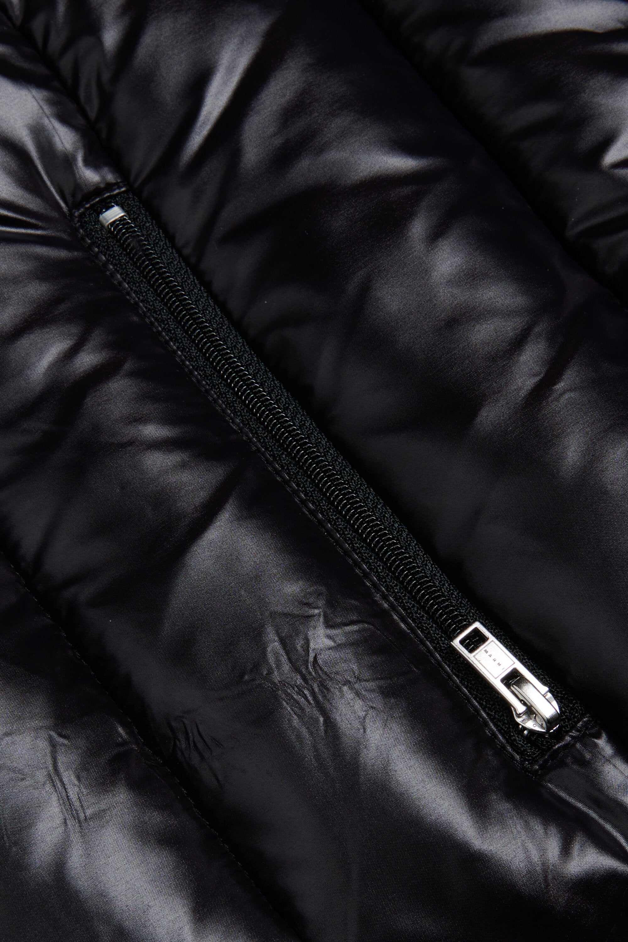 Gefütterte Jacke mit Logo
