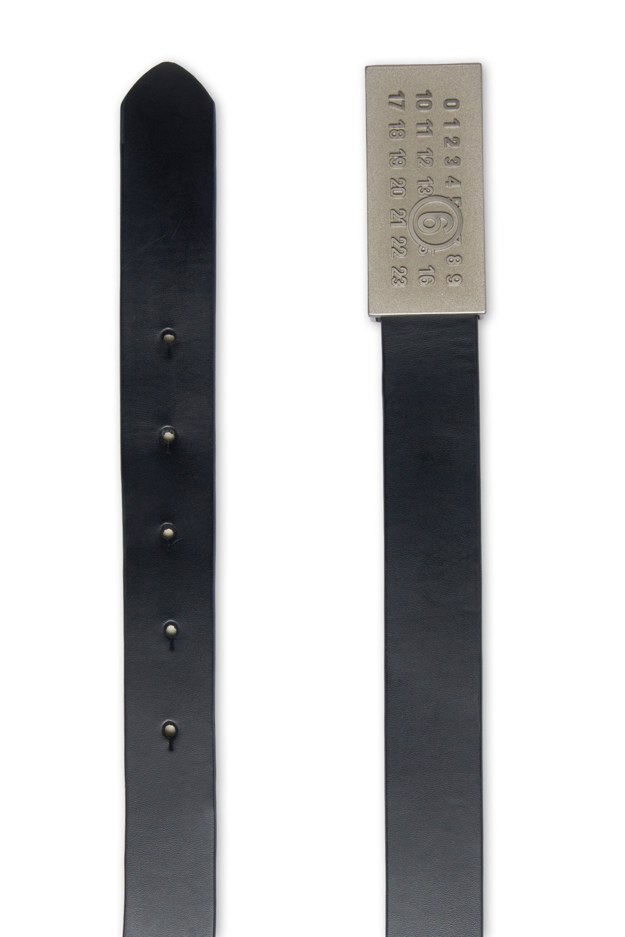 Ledergürtel mit numerischem Logo