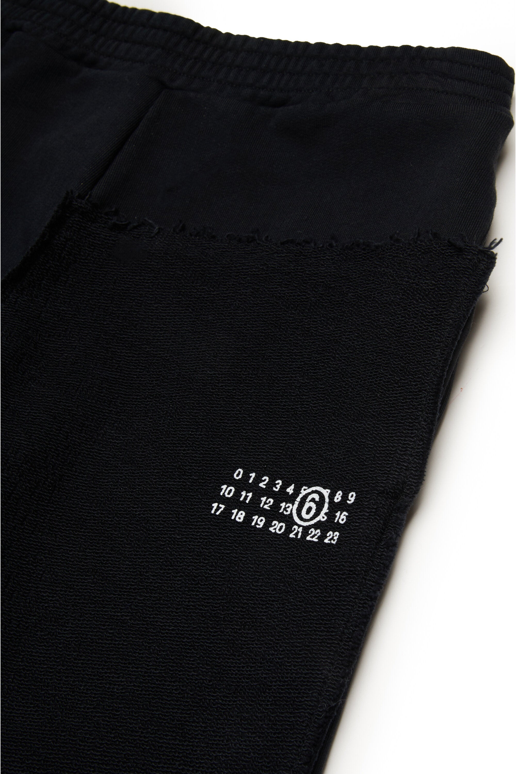 Pantaloni in felpa re-cut