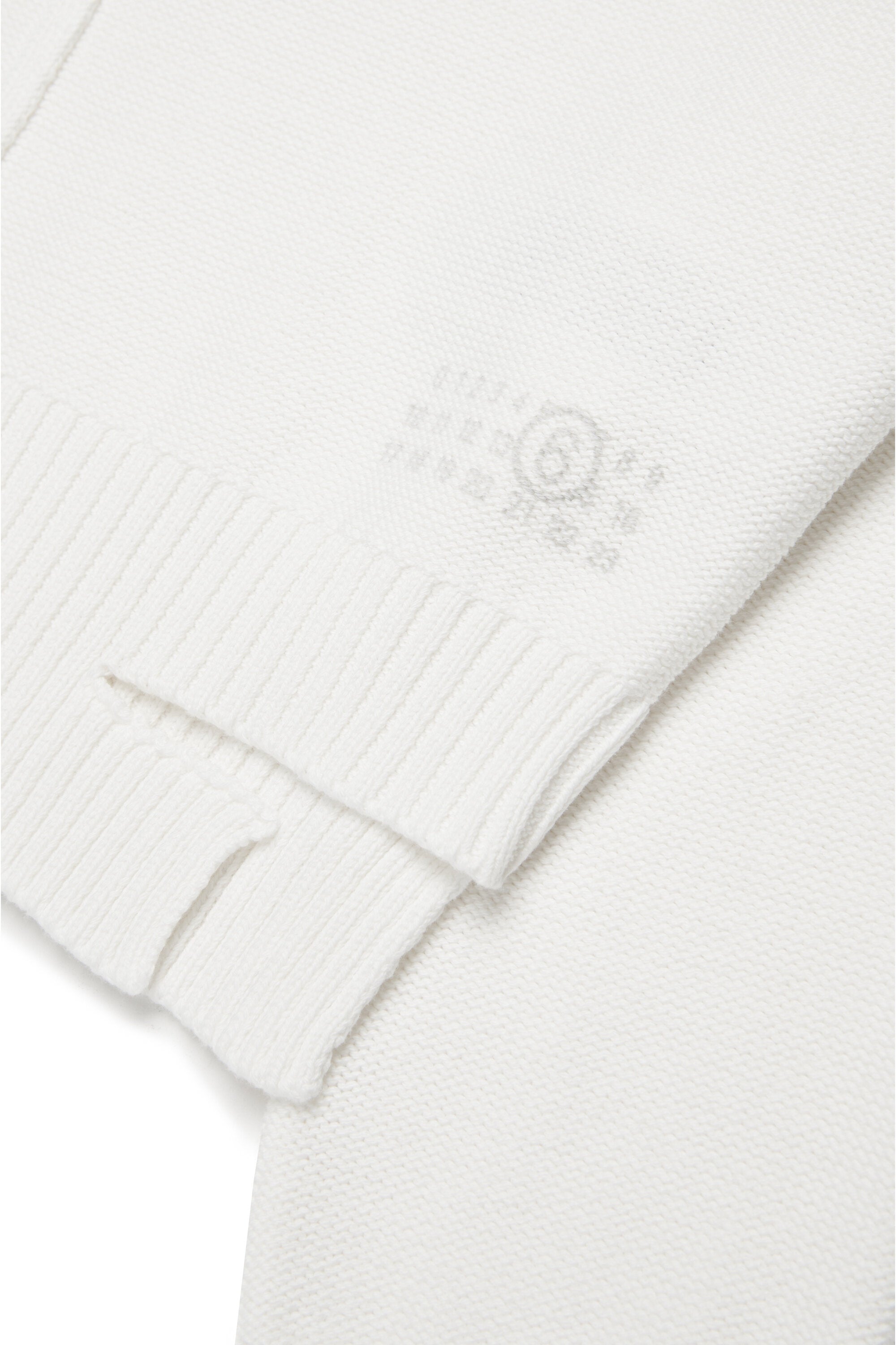 Knit pullover with breaks