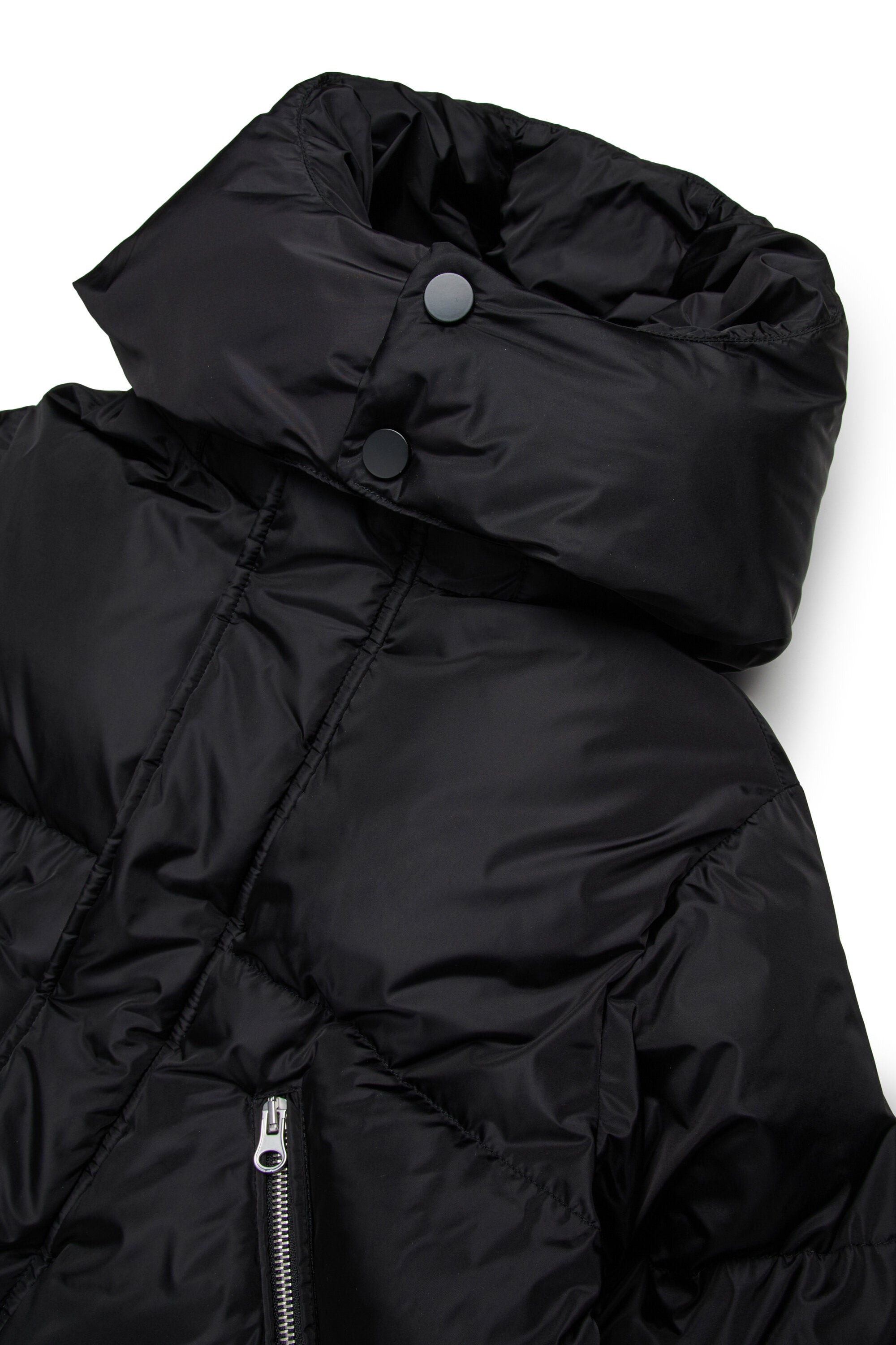 Kurze wattierte Jacke mit Reißverschluss