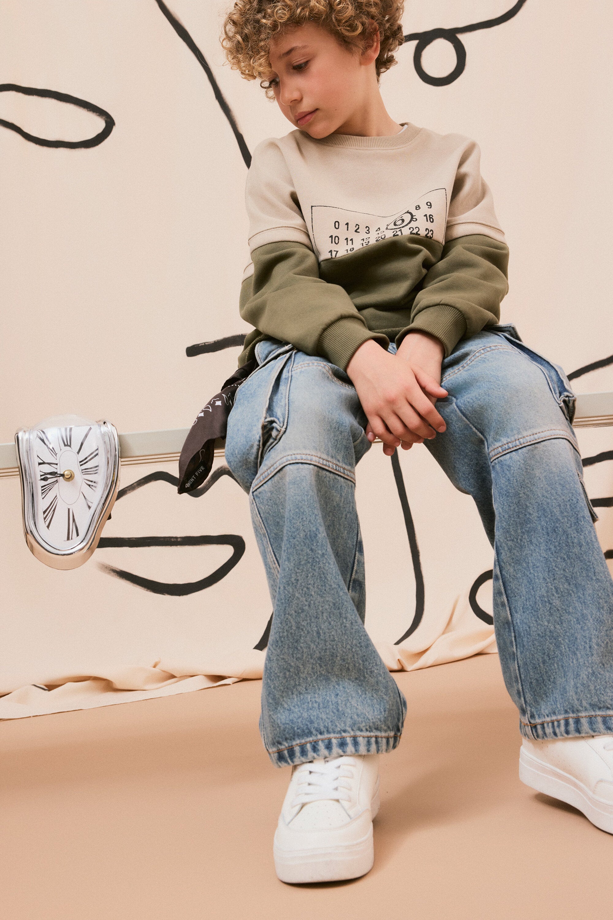 Zweifarbiges Sweatshirt mit Rundhalsausschnitt und A-cut