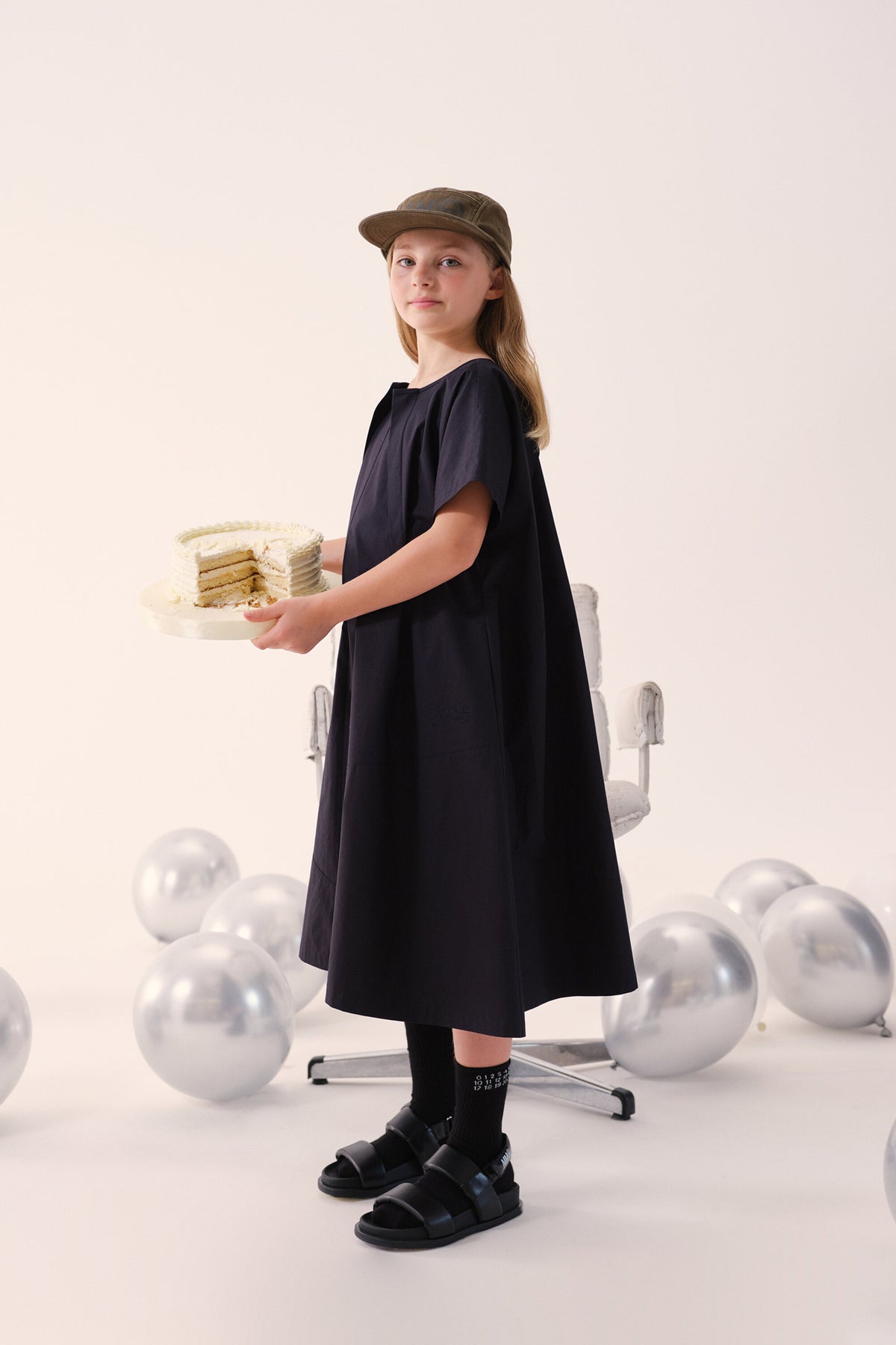 Kurzarmkleid mit Logo