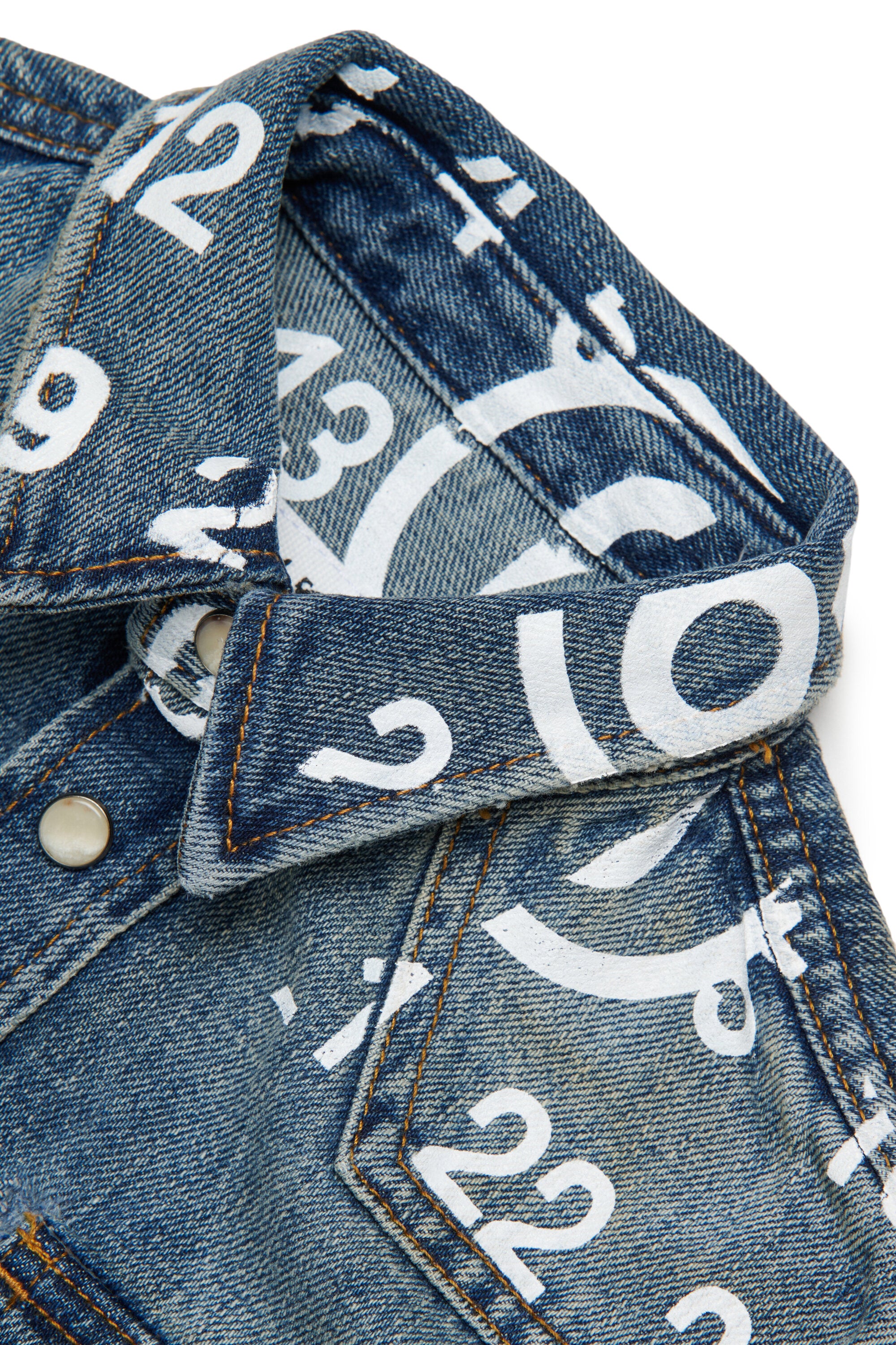 Denimhemd mit aufgedrucktem Logo