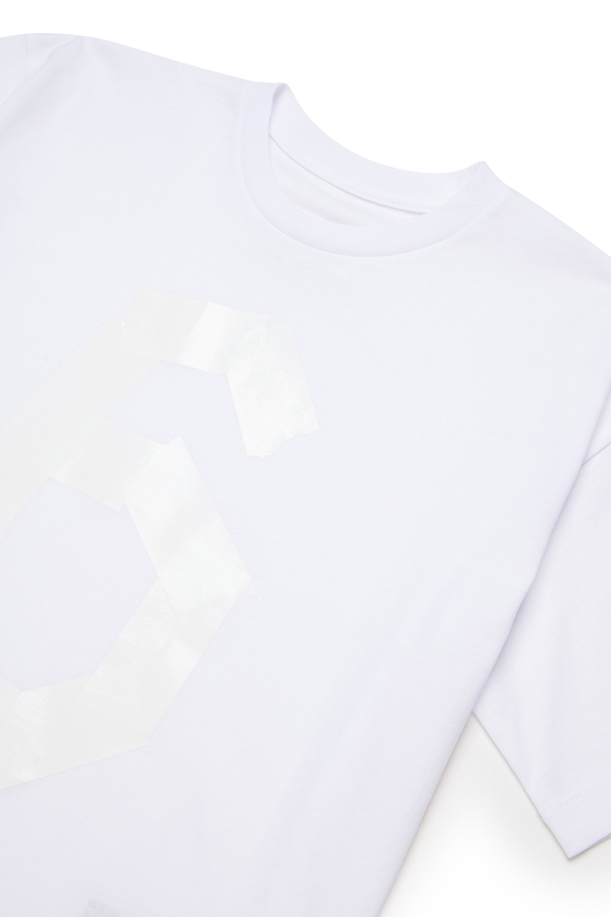 T-shirt con stampa frontale