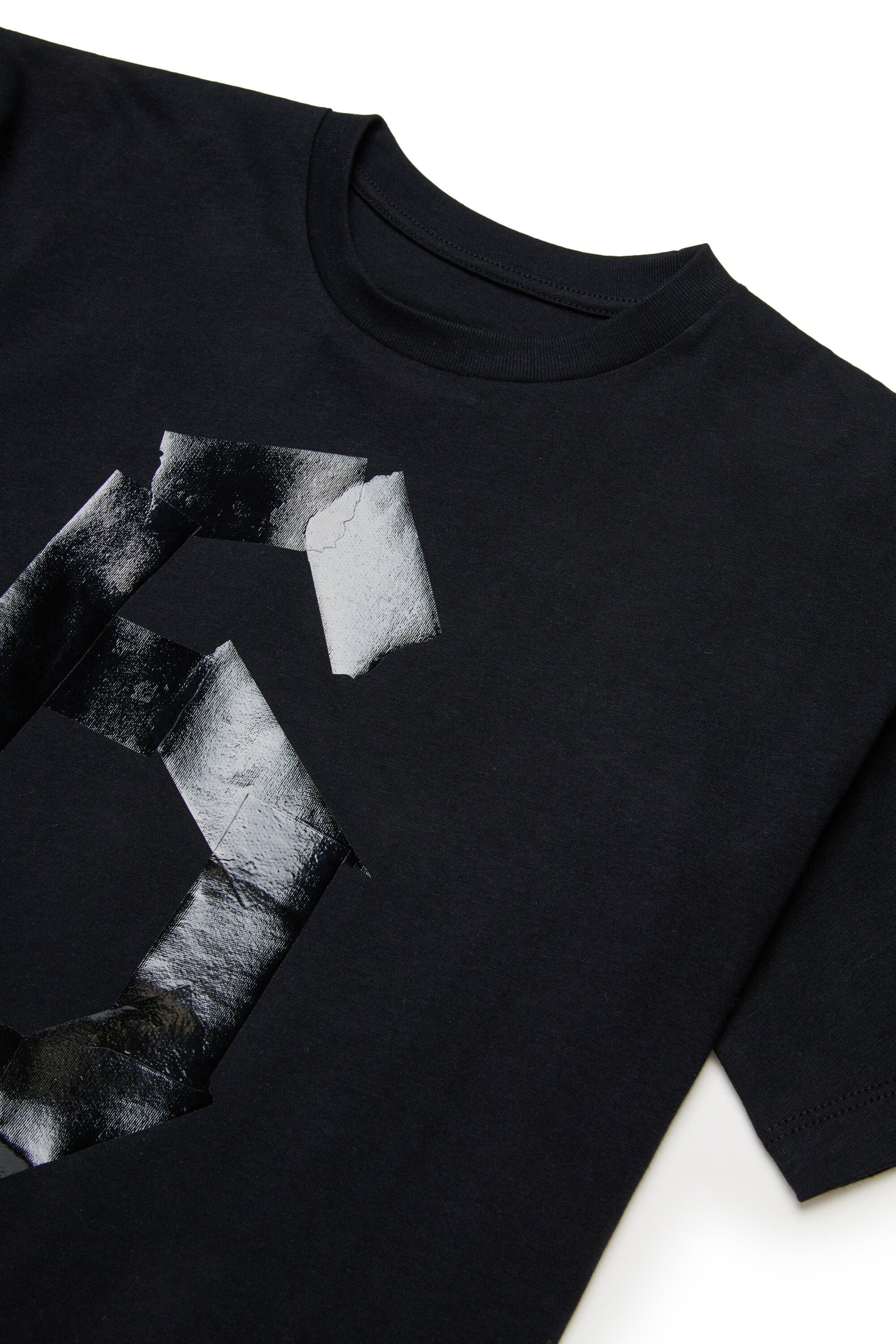 Camiseta con estampado frontal
