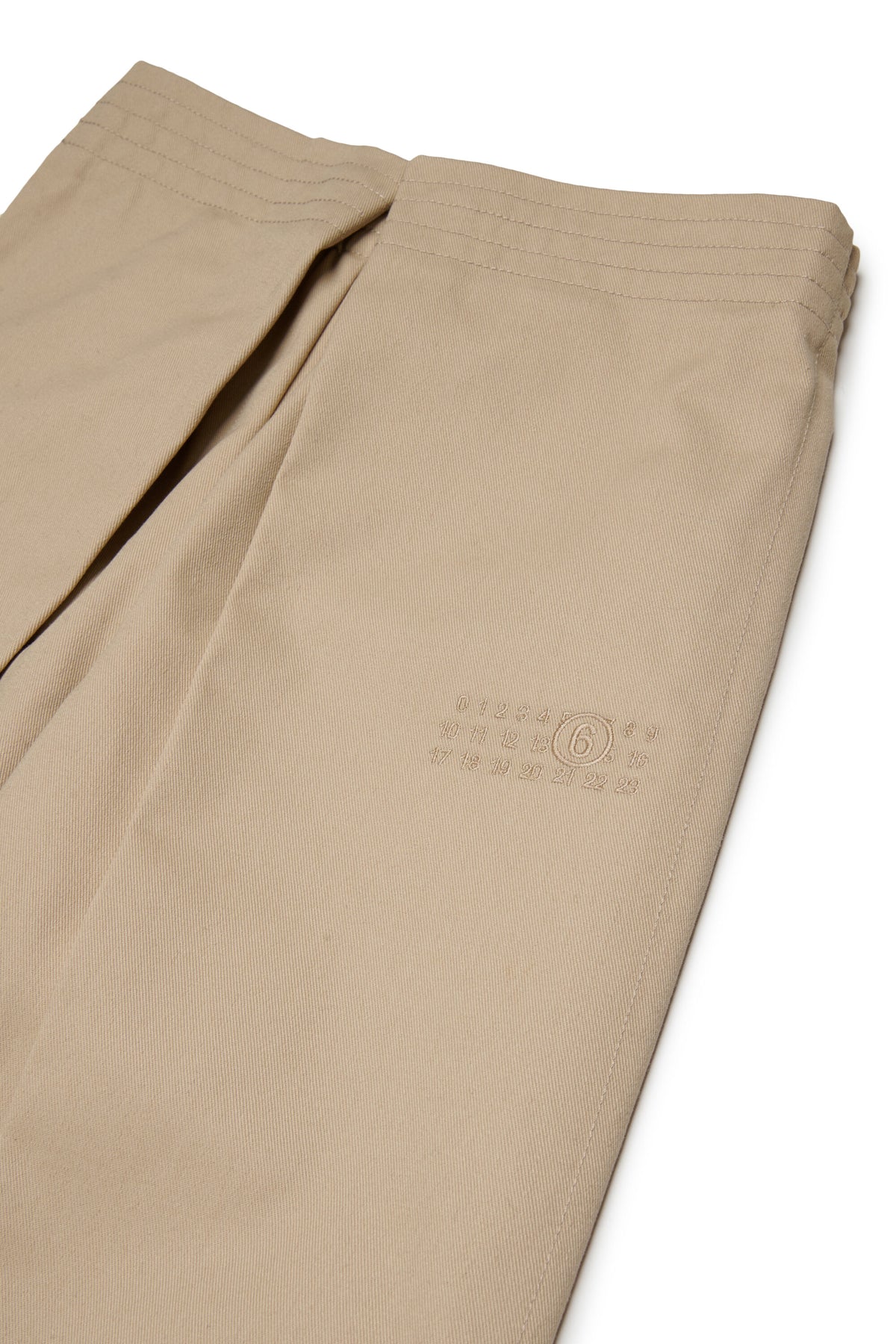 Pantaloni con logo numerico