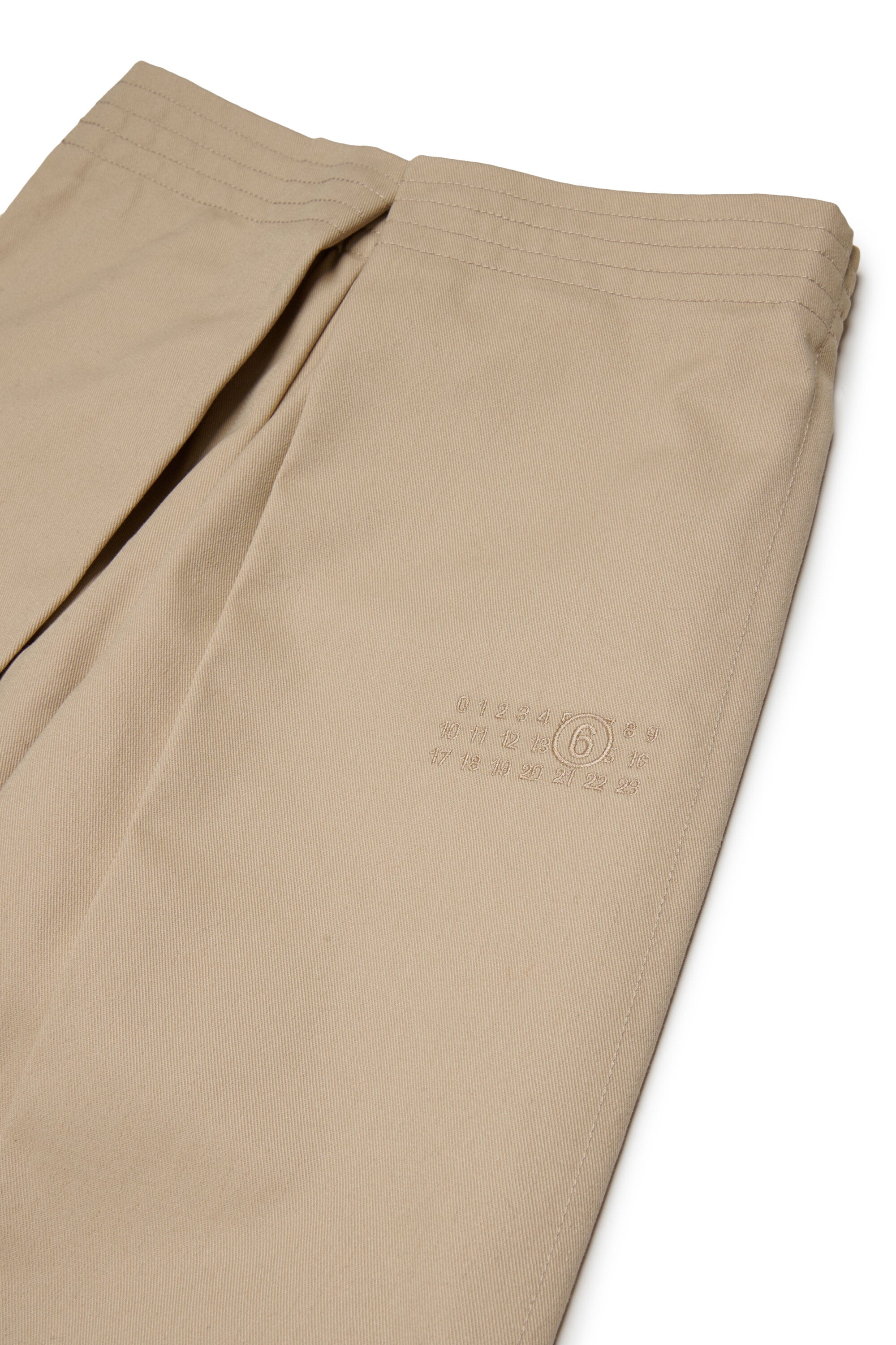 Pantalon avec logo numérique