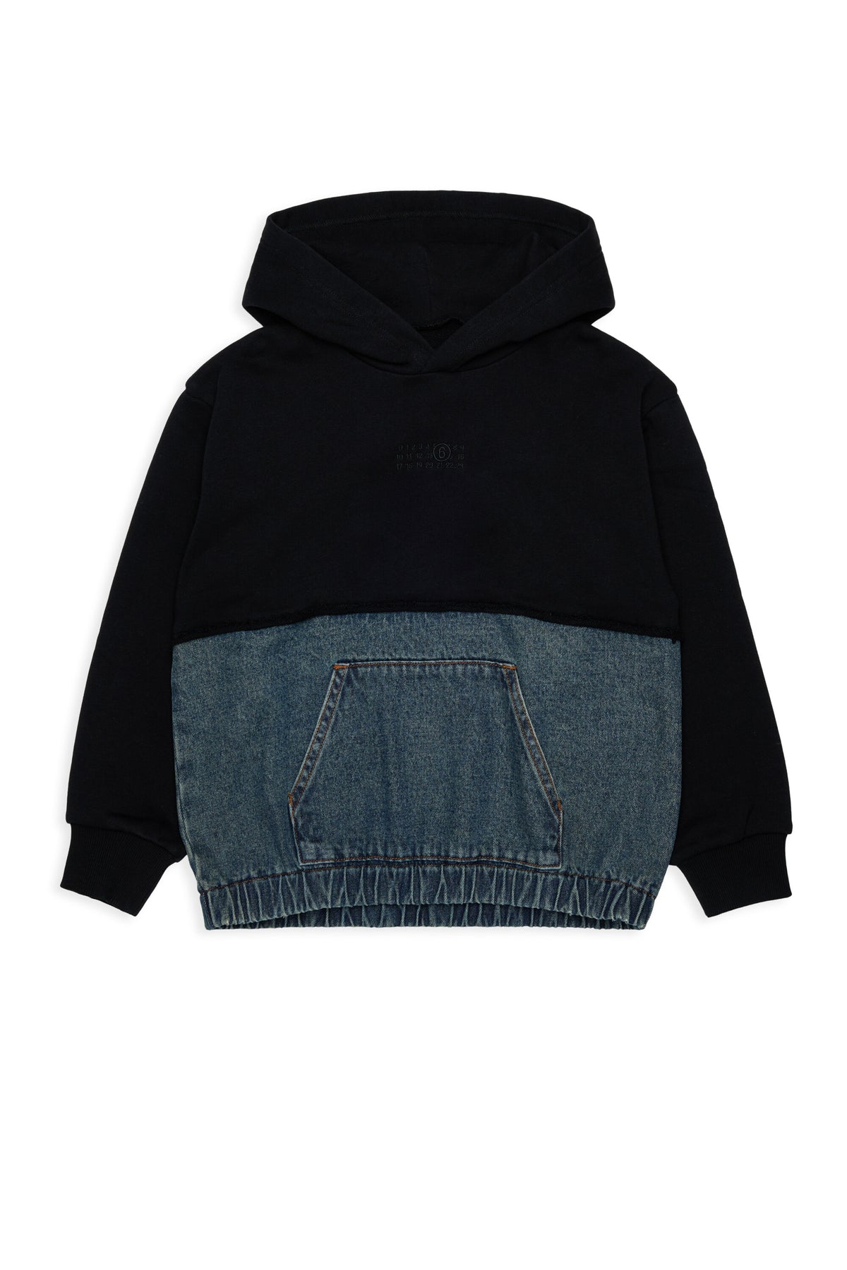 Kapuzensweatshirt aus Sweatstoff und Denim