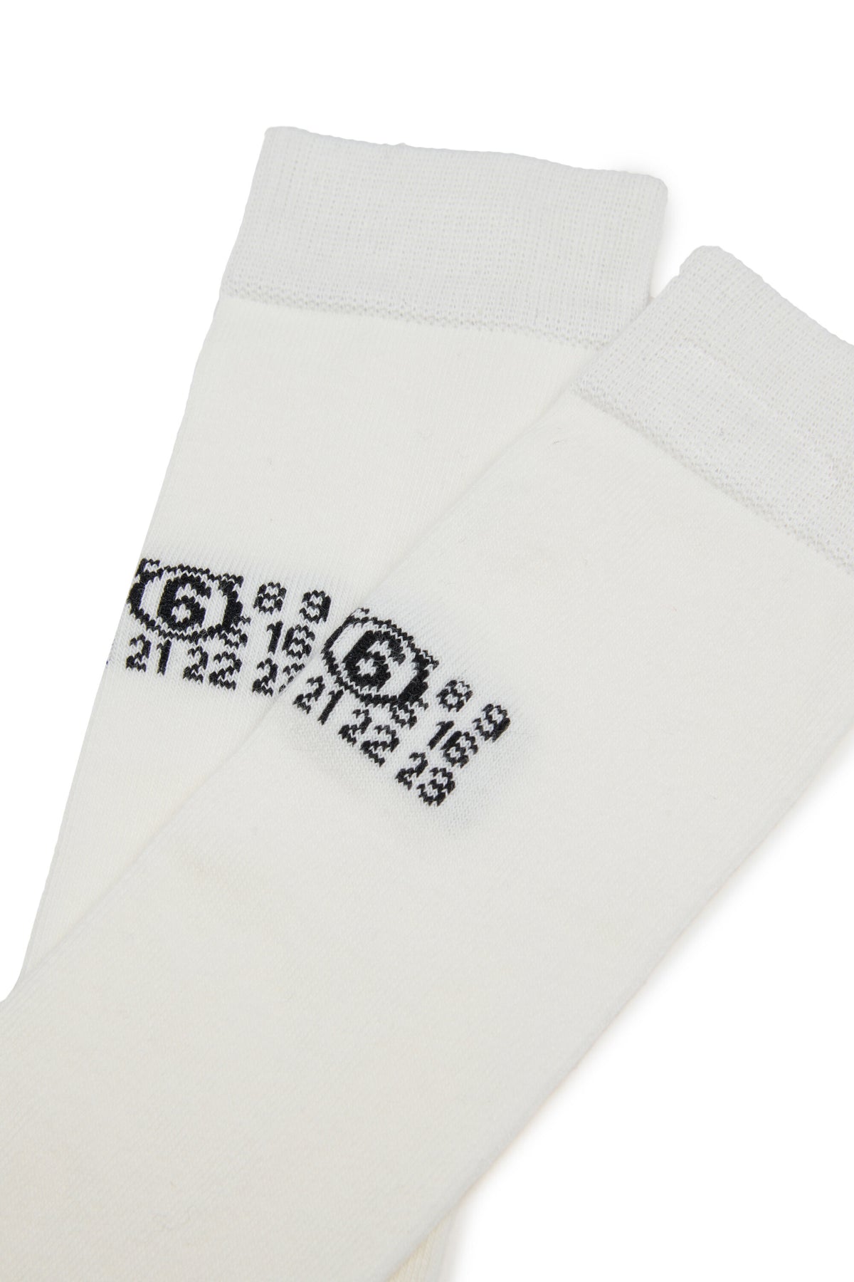 Socken mit Zahlenlogo