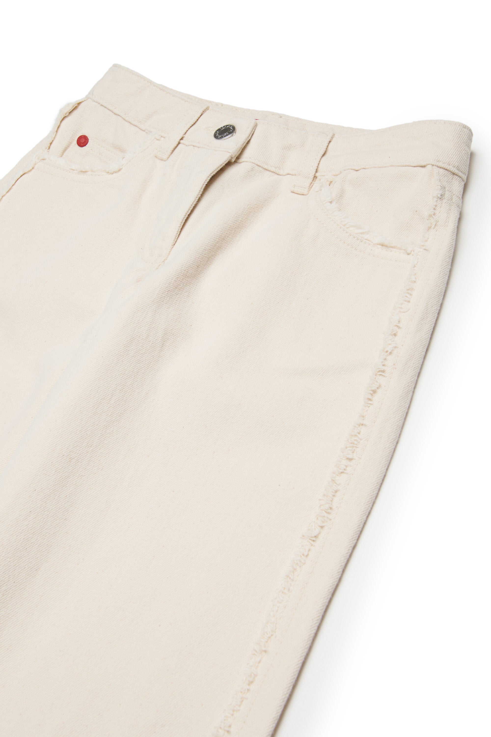 Jeans flare con dettagli a taglio vivo