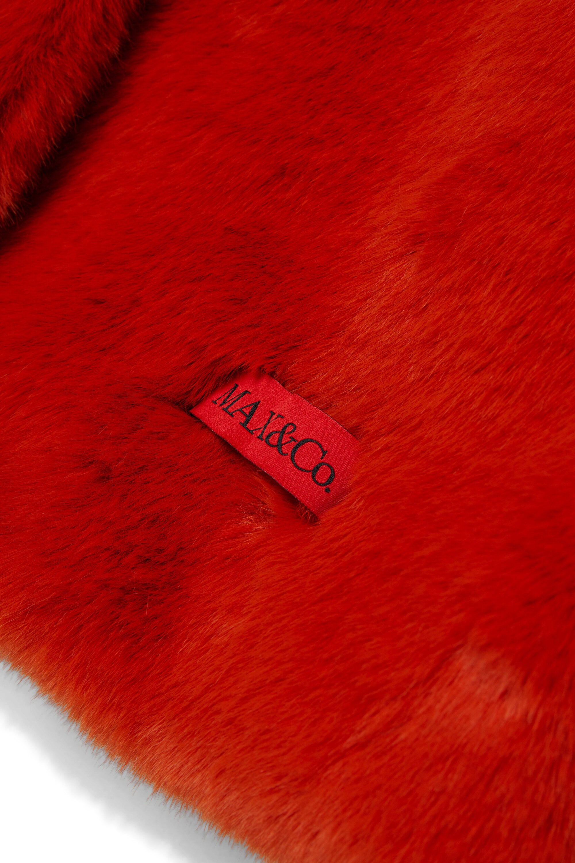 Jacke aus Kunstfell mit Logo