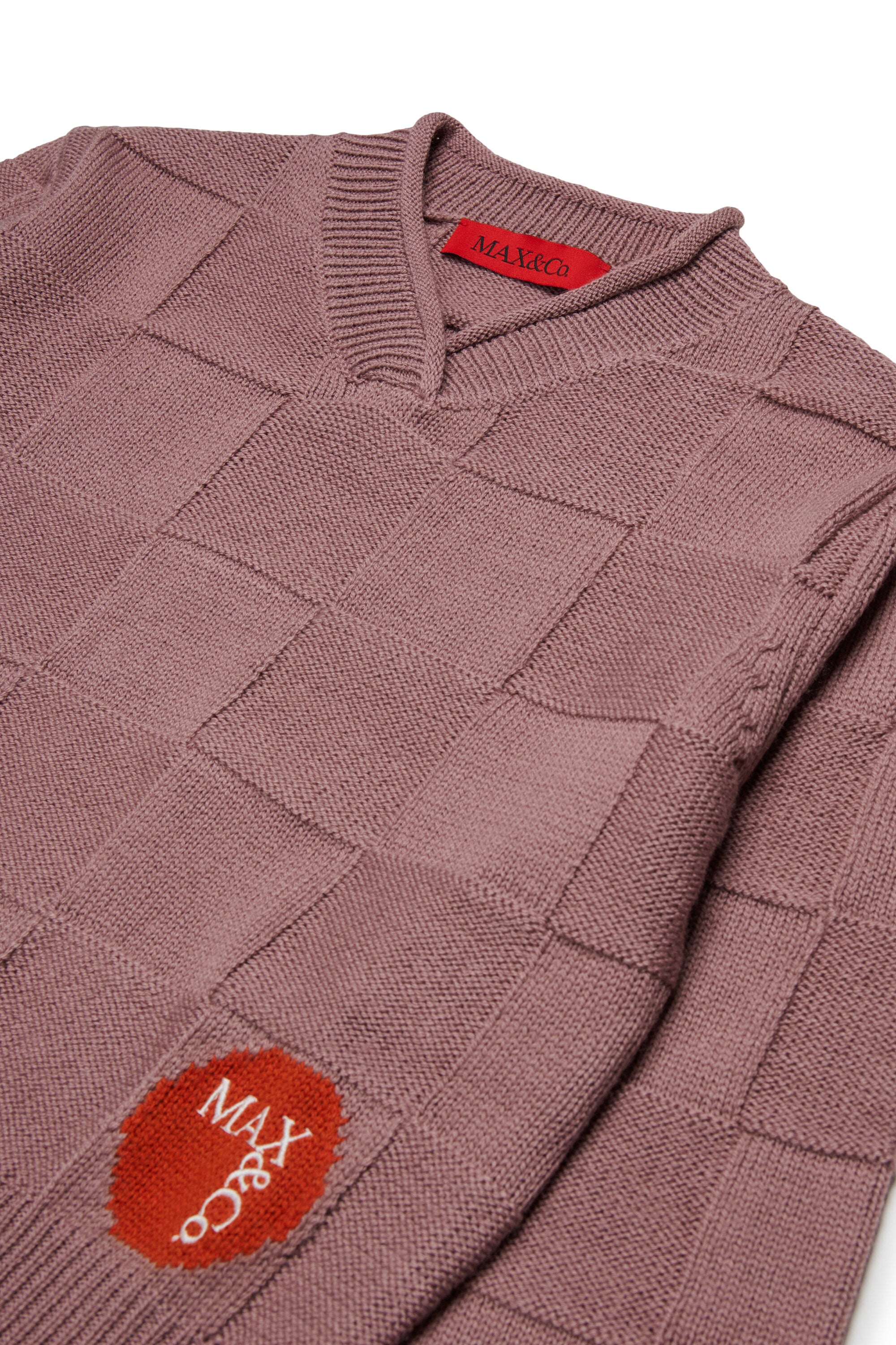 Pullover mit V-Ausschnitt und Logo