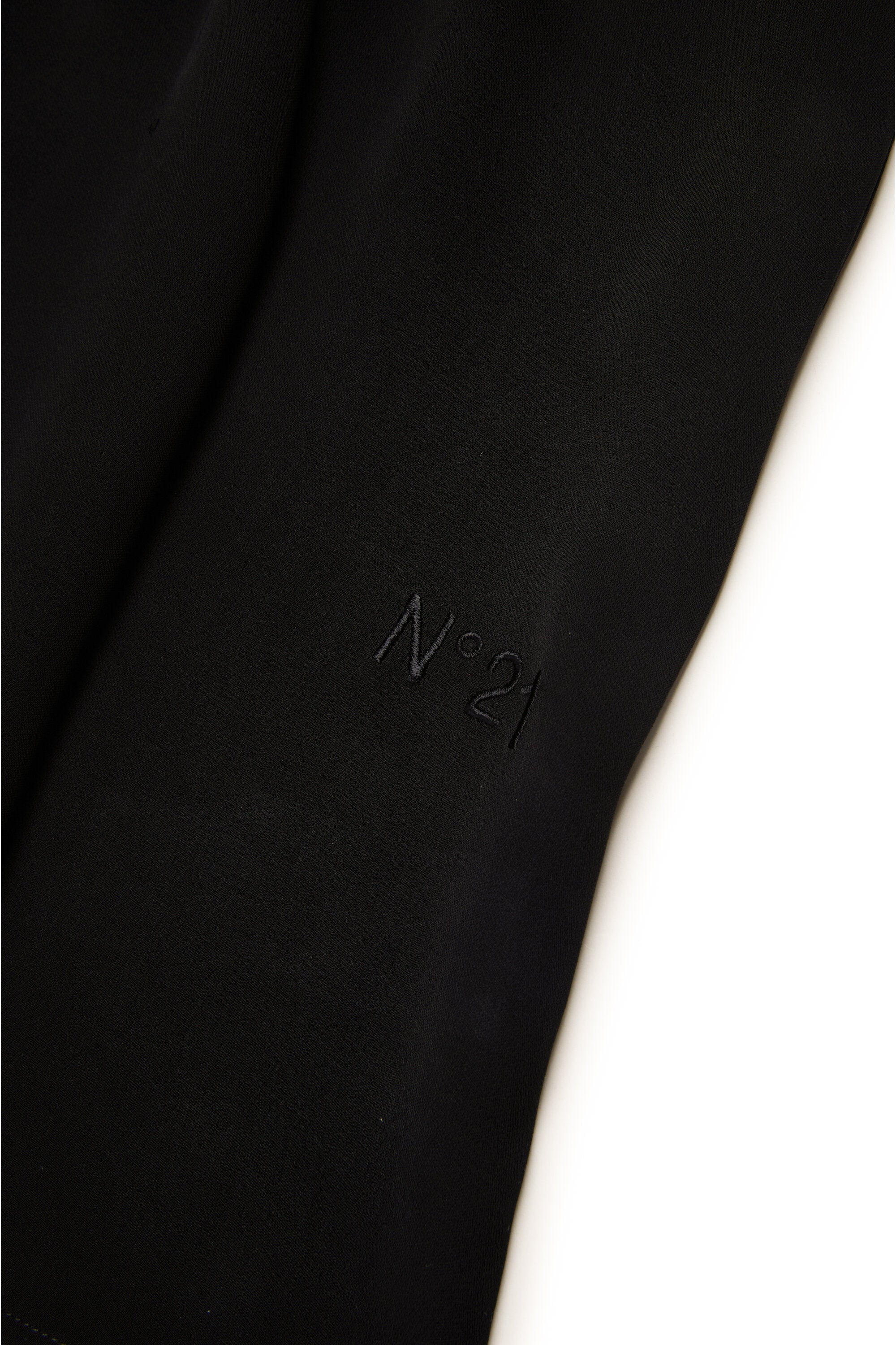 Robe en crêpe sans manches