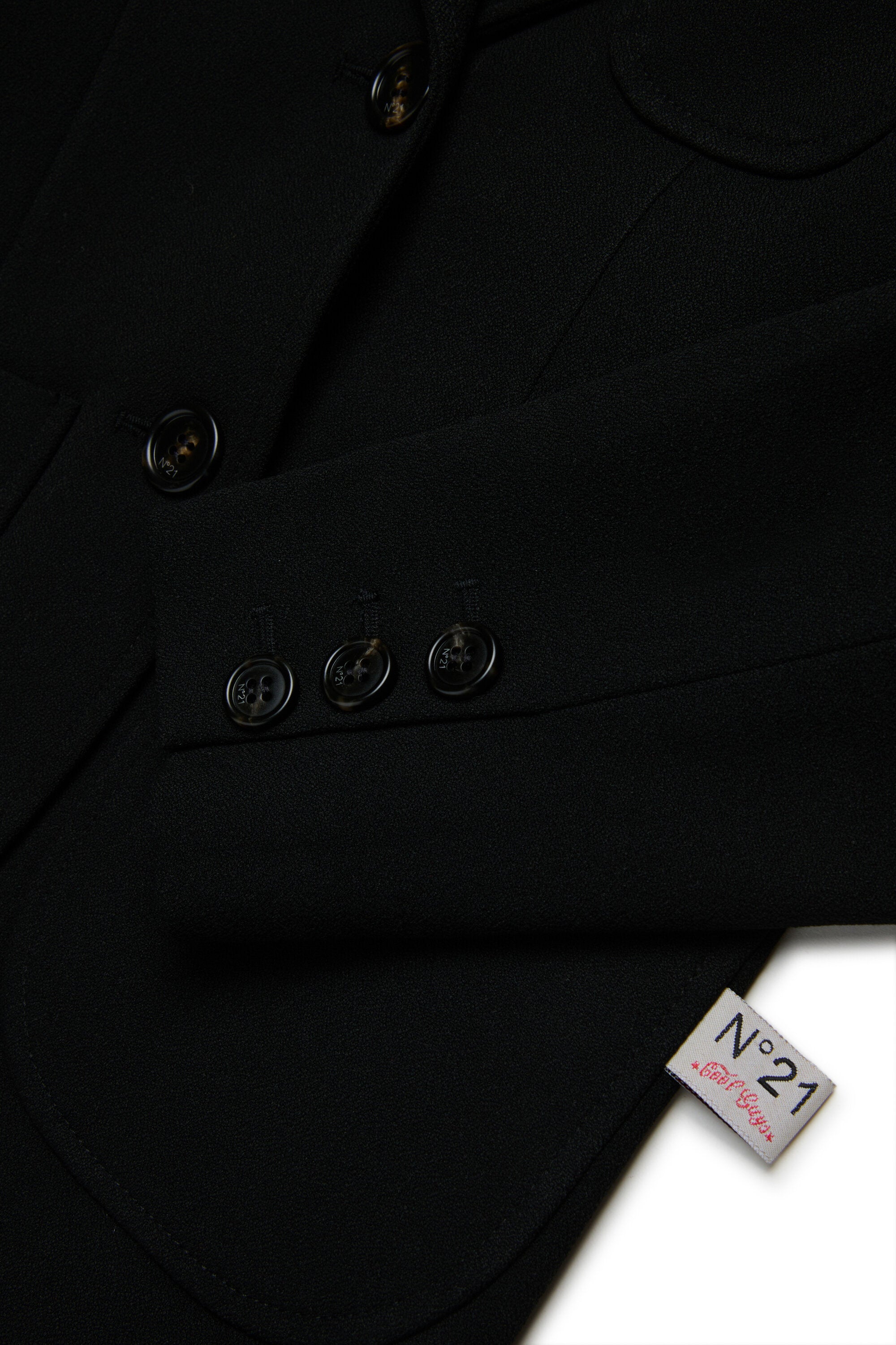 Single-breasted crepe blazer jacket