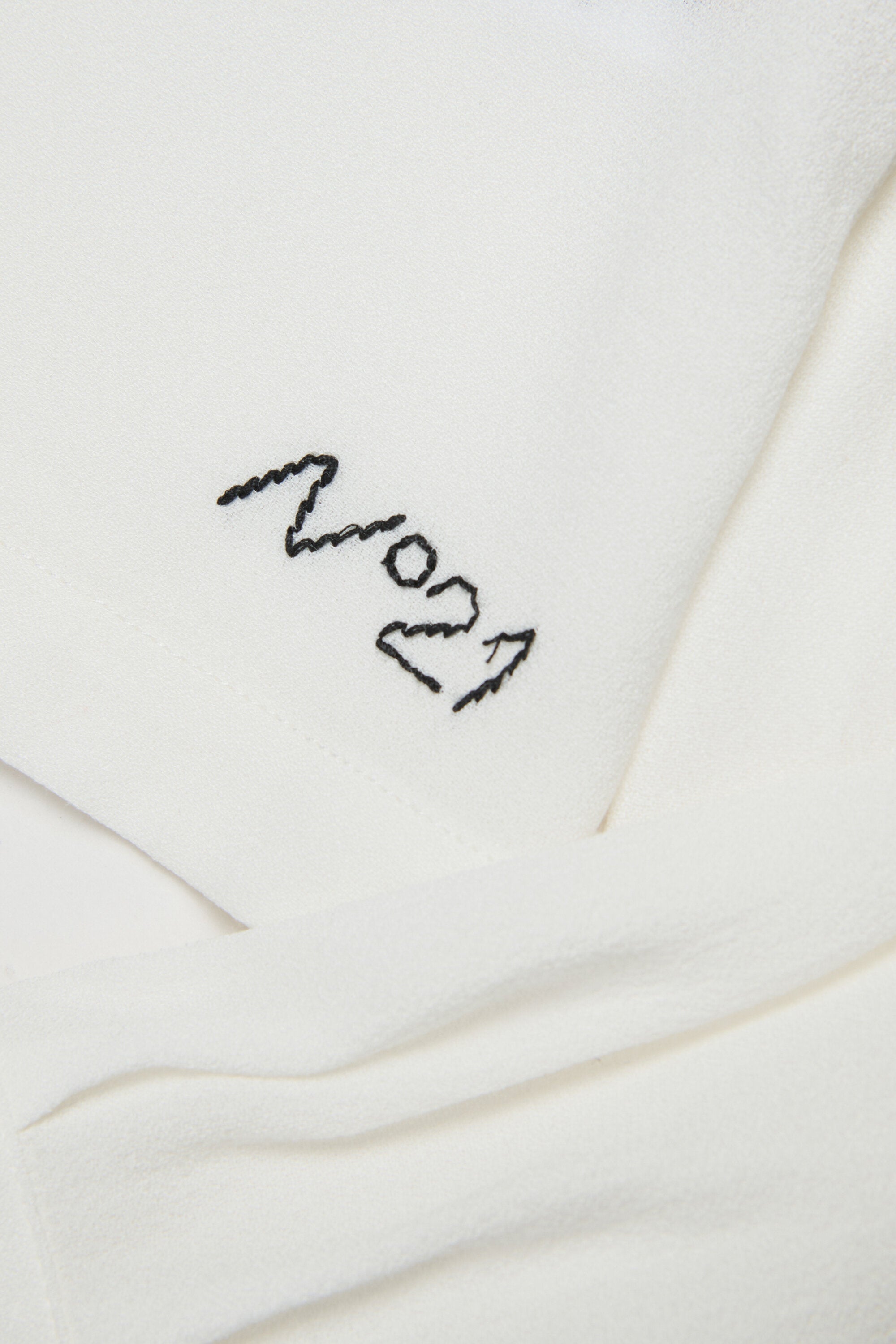 Chemise en crêpe avec nœud