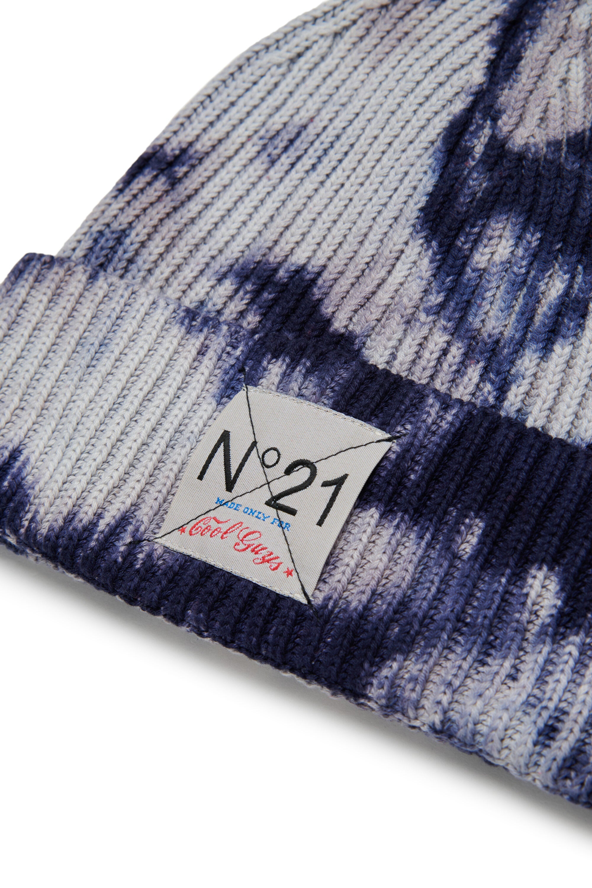 Bonnet en tricot tie-dye