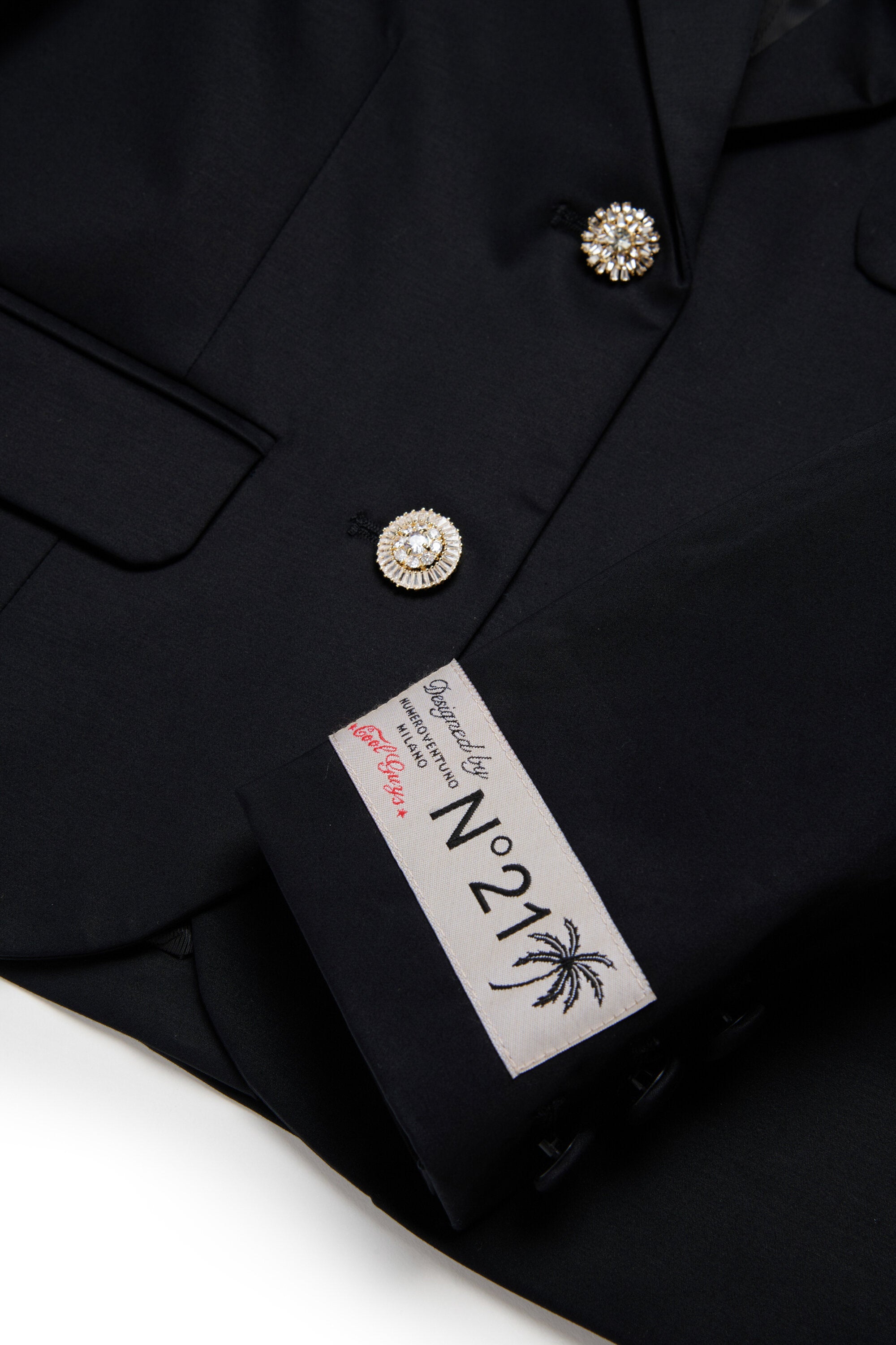 Giacca blazer con dettagli gioiello