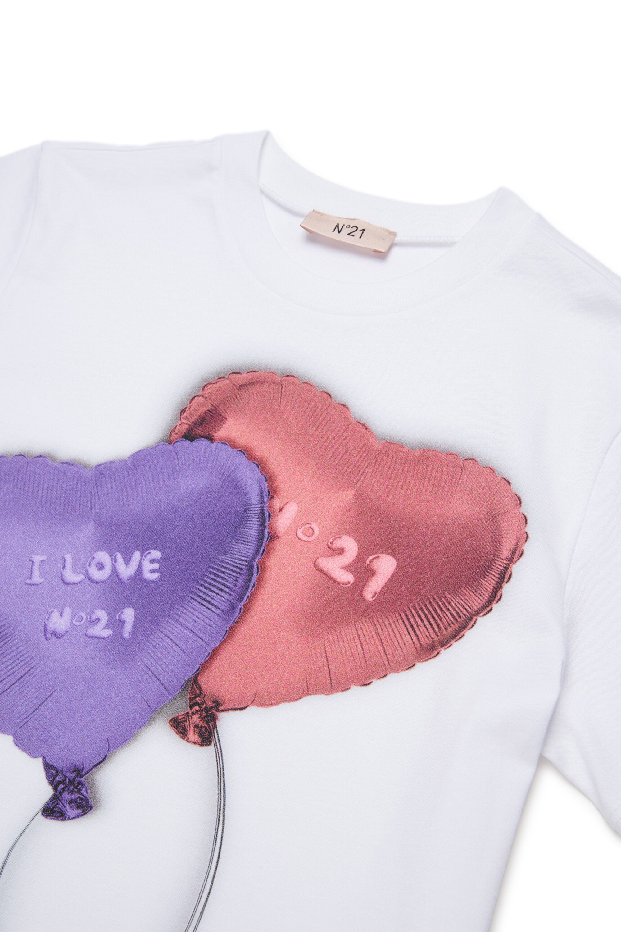 T-shirt con stampa palloncini cuore