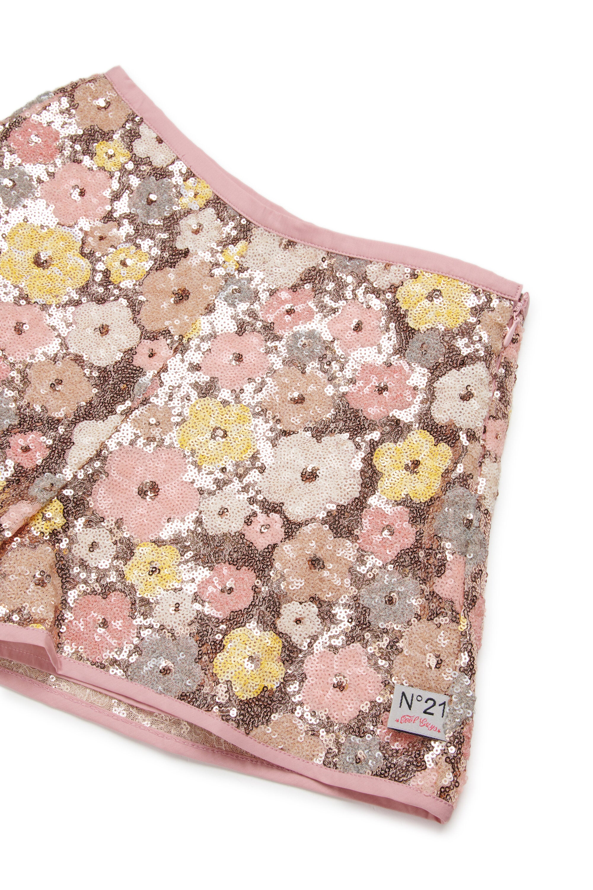 Shorts fantasia floreale con logo