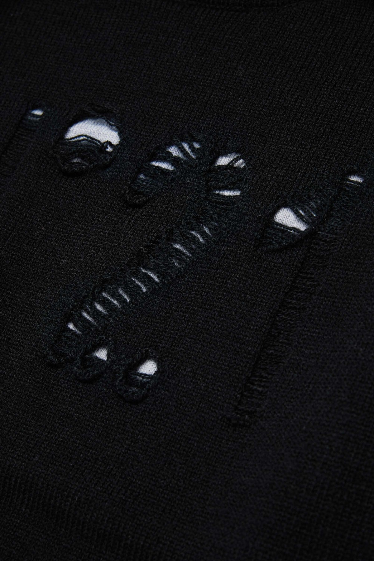 Pull col rond avec logo