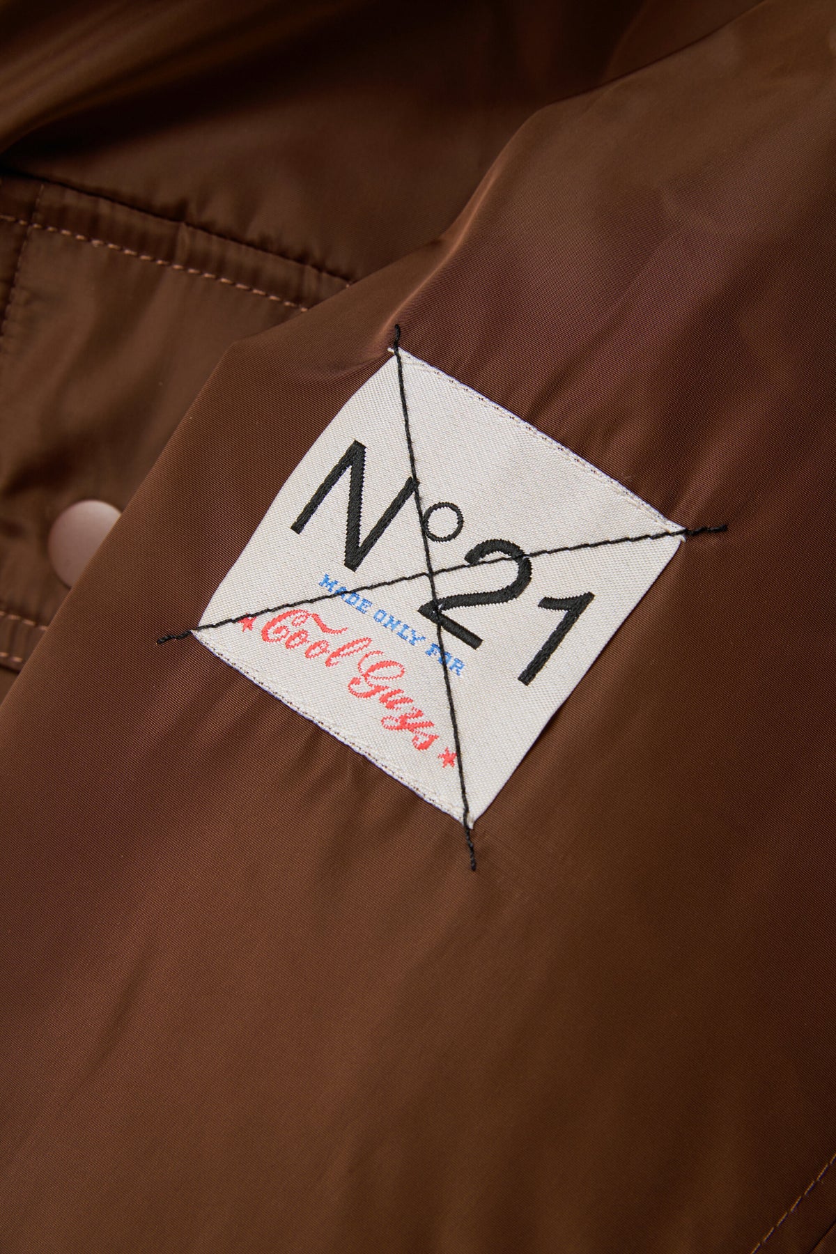 Gefütterte Jacke mit Logo
