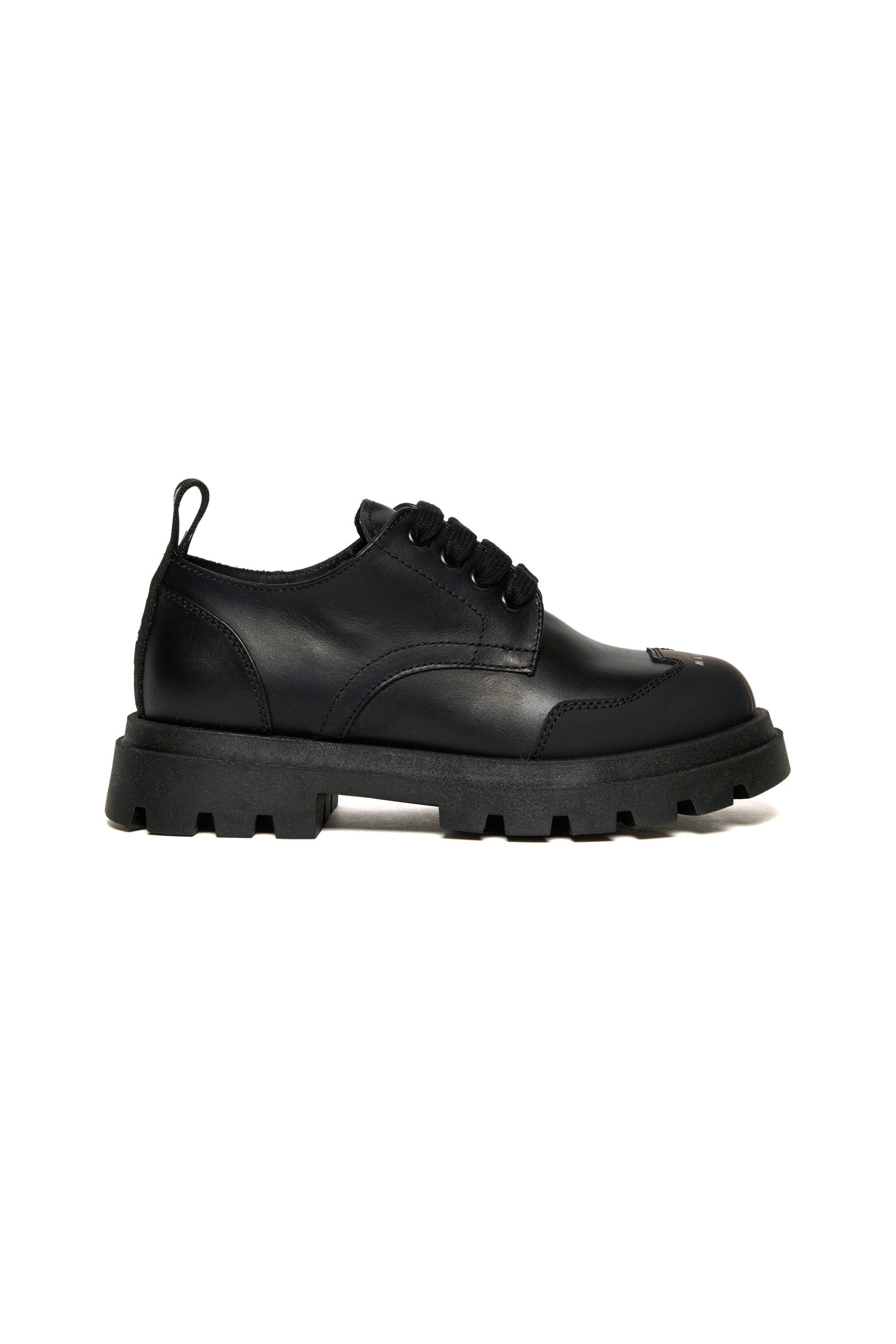 Scarpe stringate con logo sulla punta
