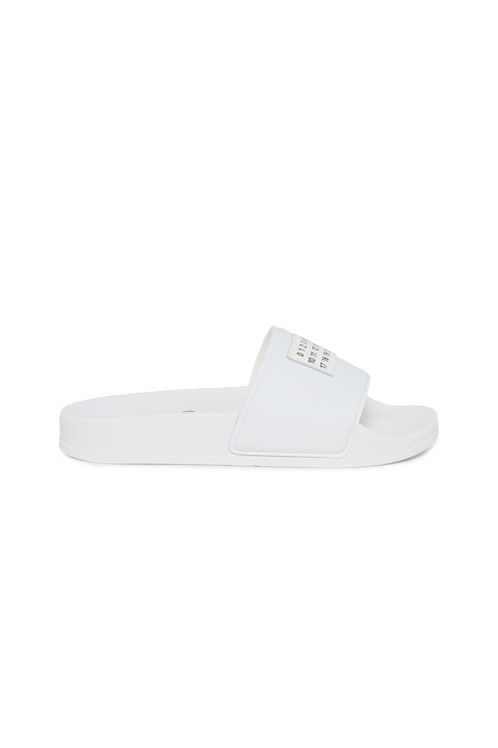Pantoffeln mit Numeric logo
