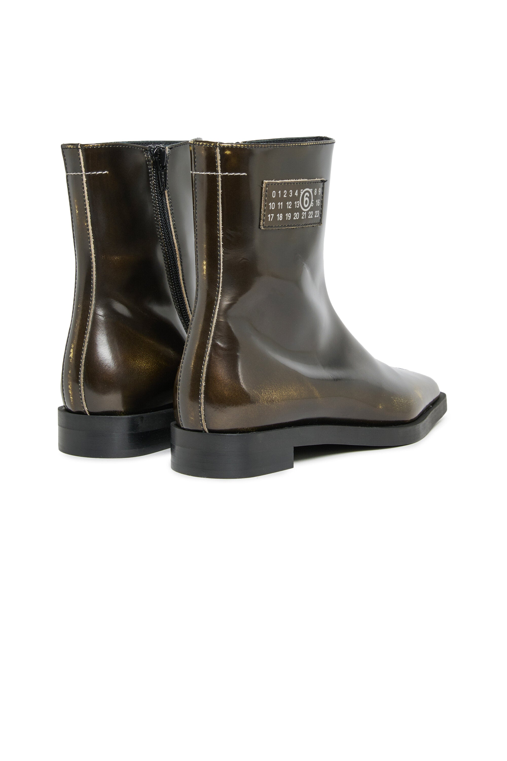 Zweifarbige niedrige Lederstiefel