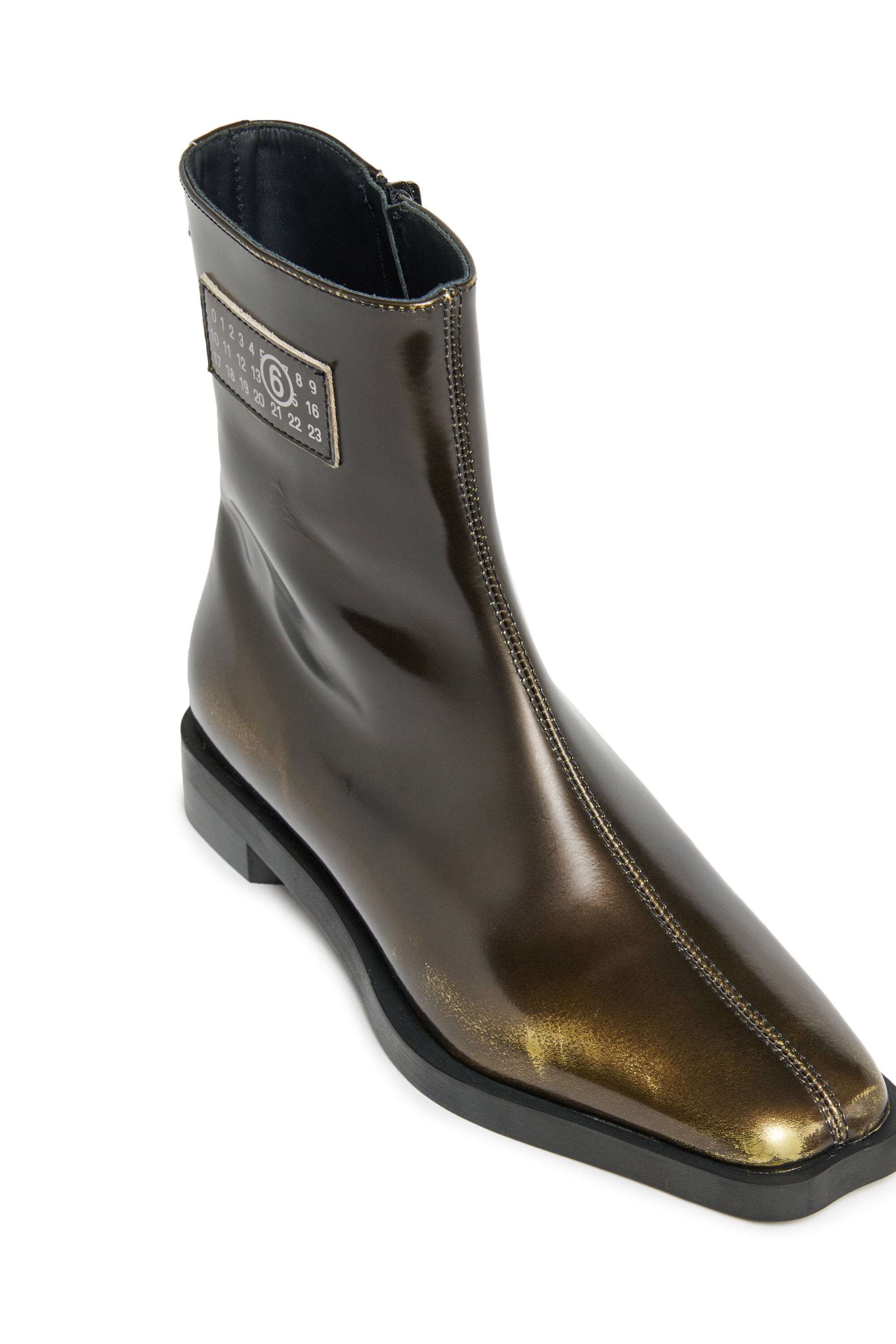 Zweifarbige niedrige Lederstiefel