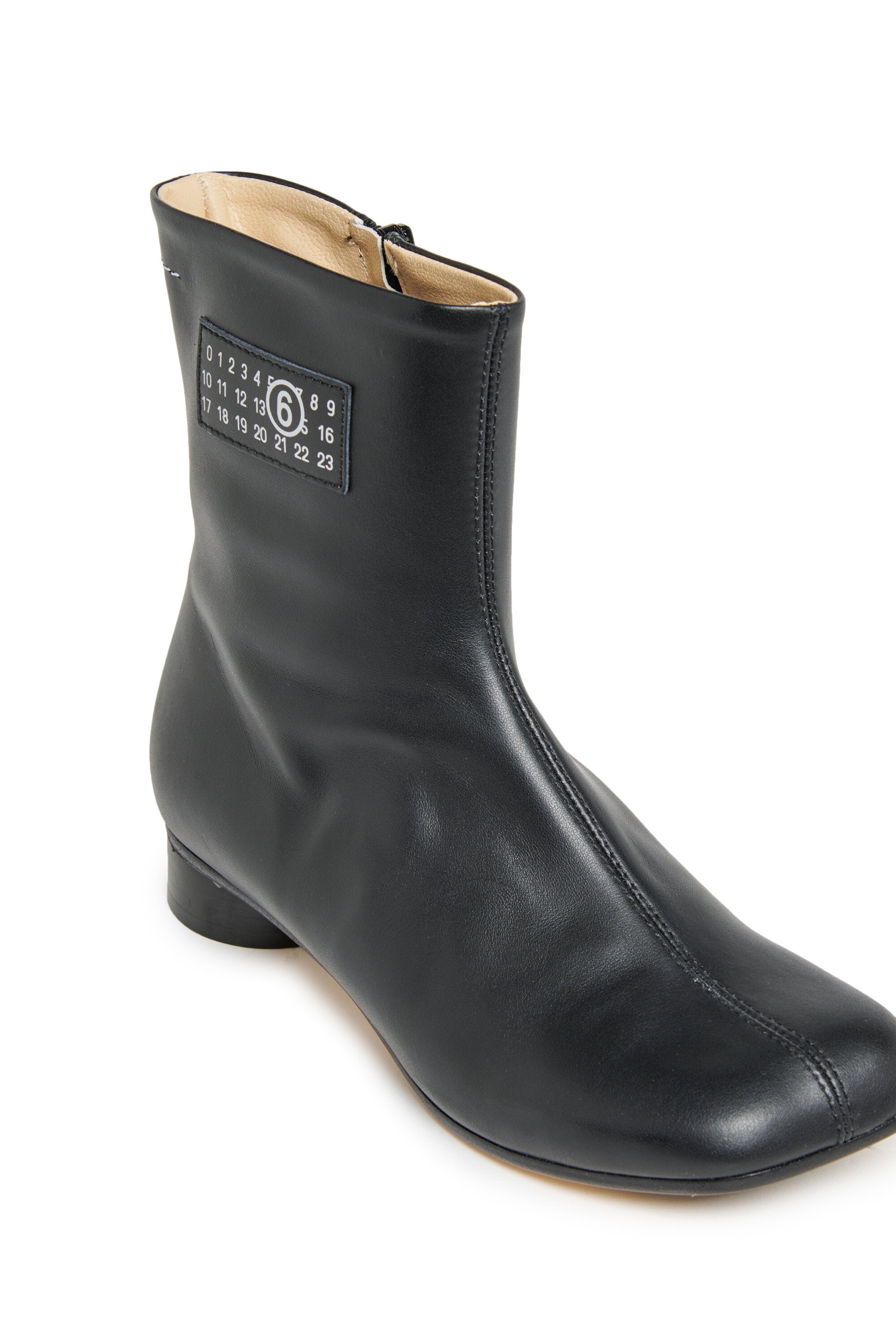 Niedrige Lederstiefel mit Logo