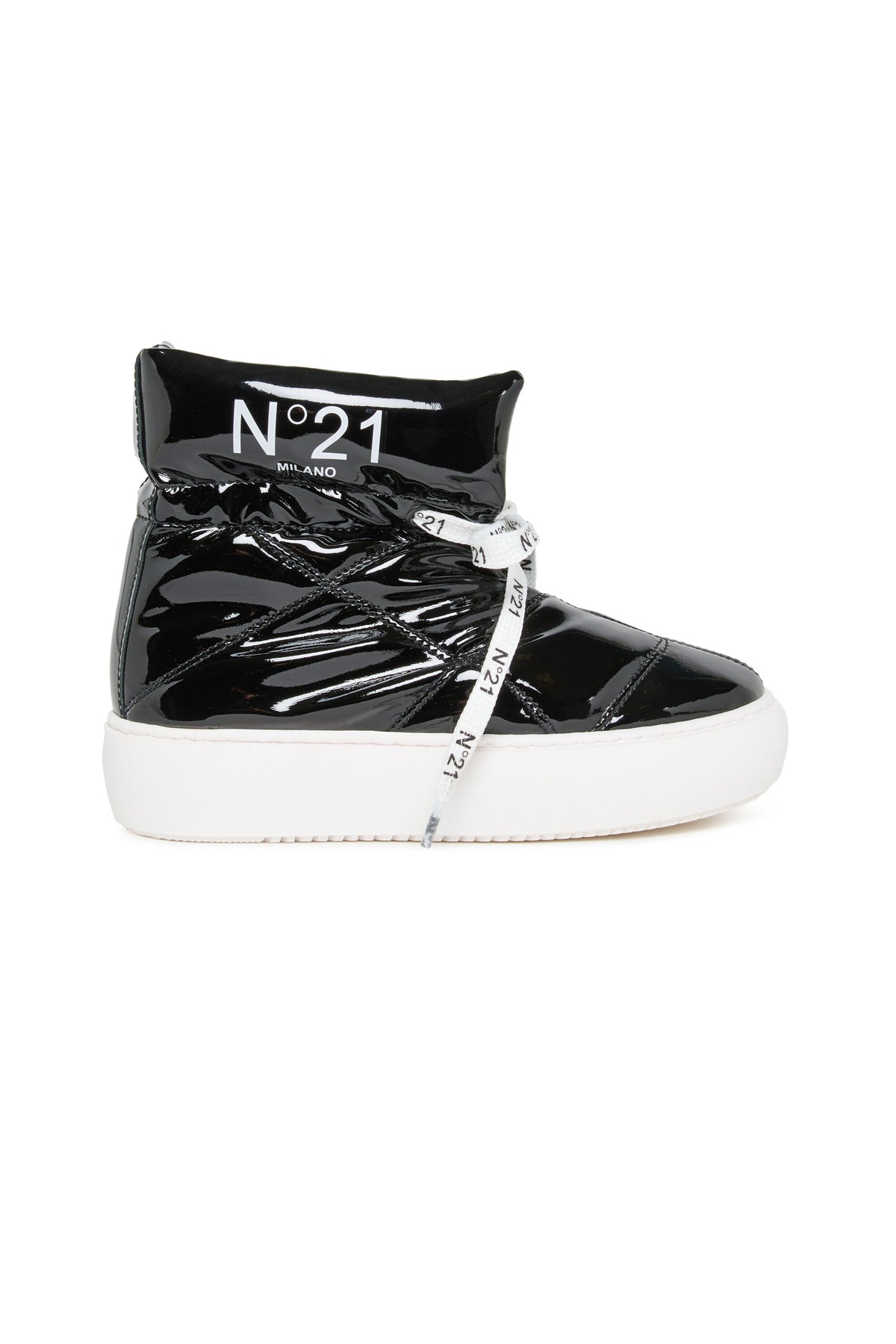 Padded snow boots with logo