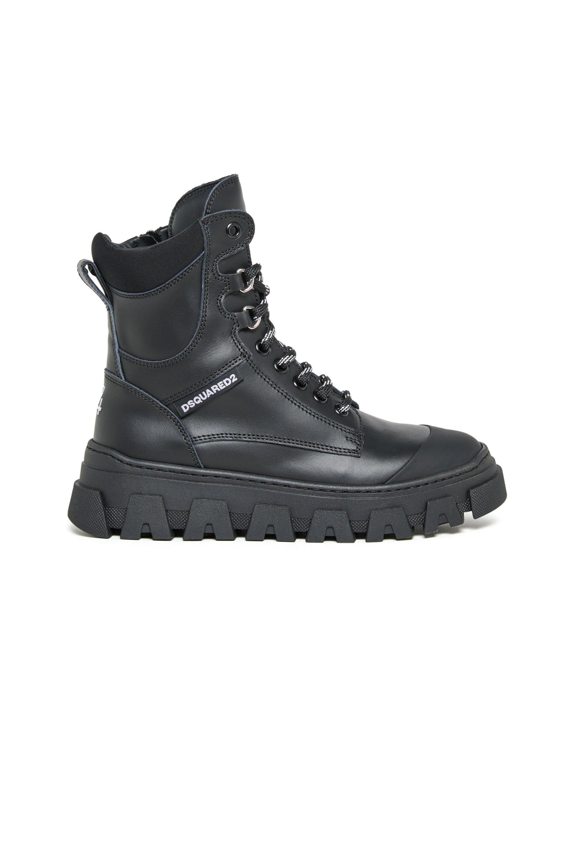 Kampfstiefel mit klobigen Sohlen