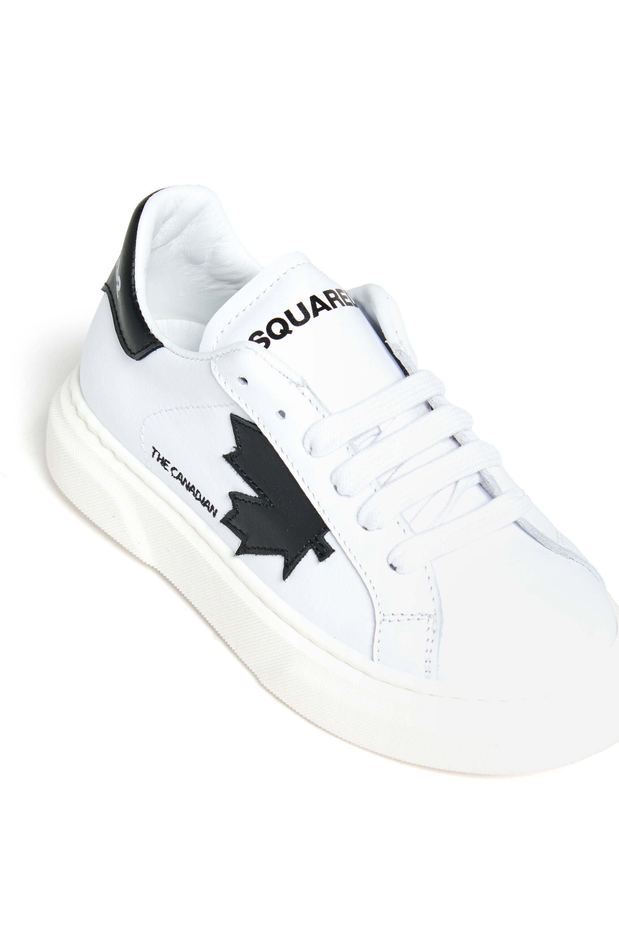 Baskets basses en cuir avec Maple Leaf