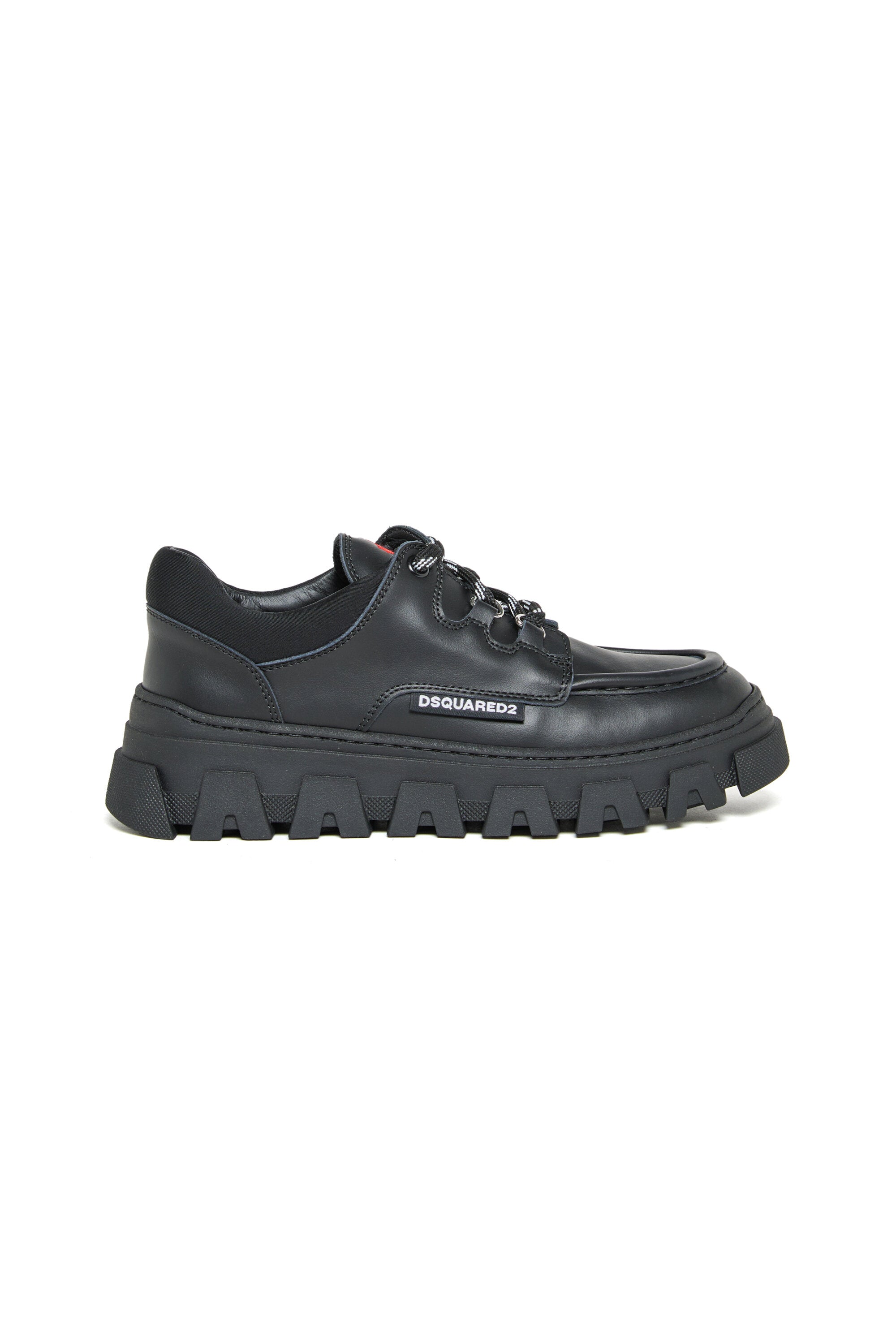 Chaussures à lacets avec semelles épaisses